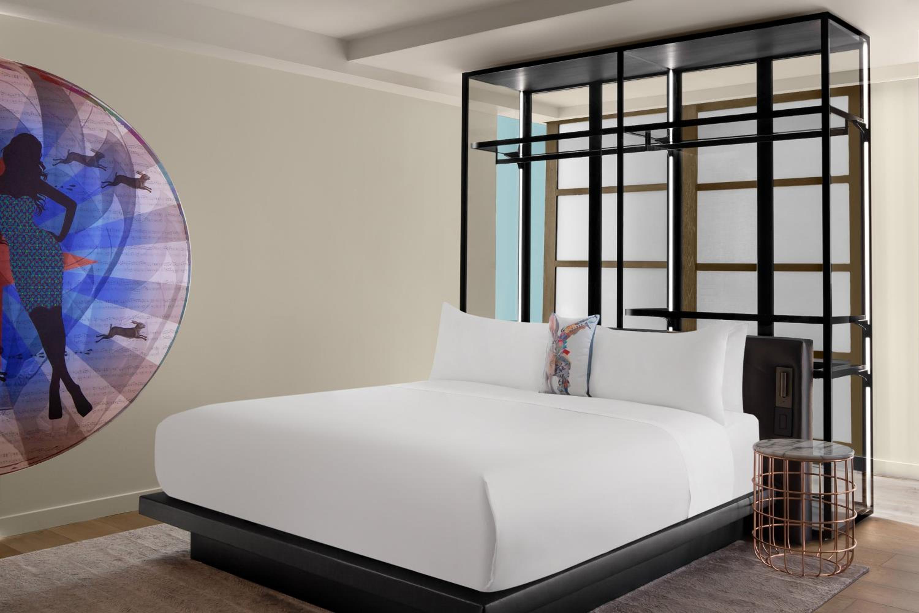 King Studio Suite with Sofa Bed and Oldtown View - Photo 3