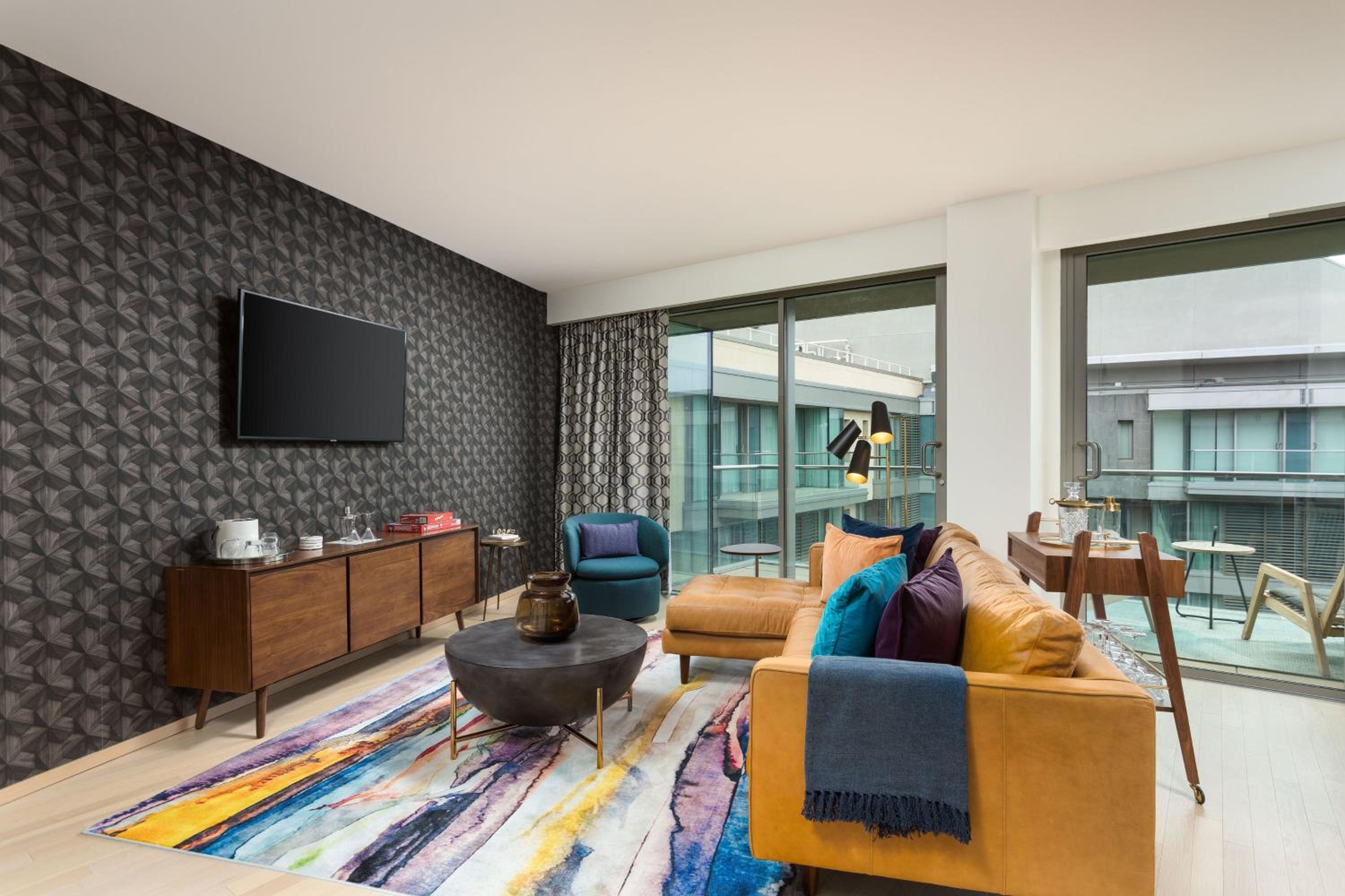 One-Bedroom Urban Residential King Suite
