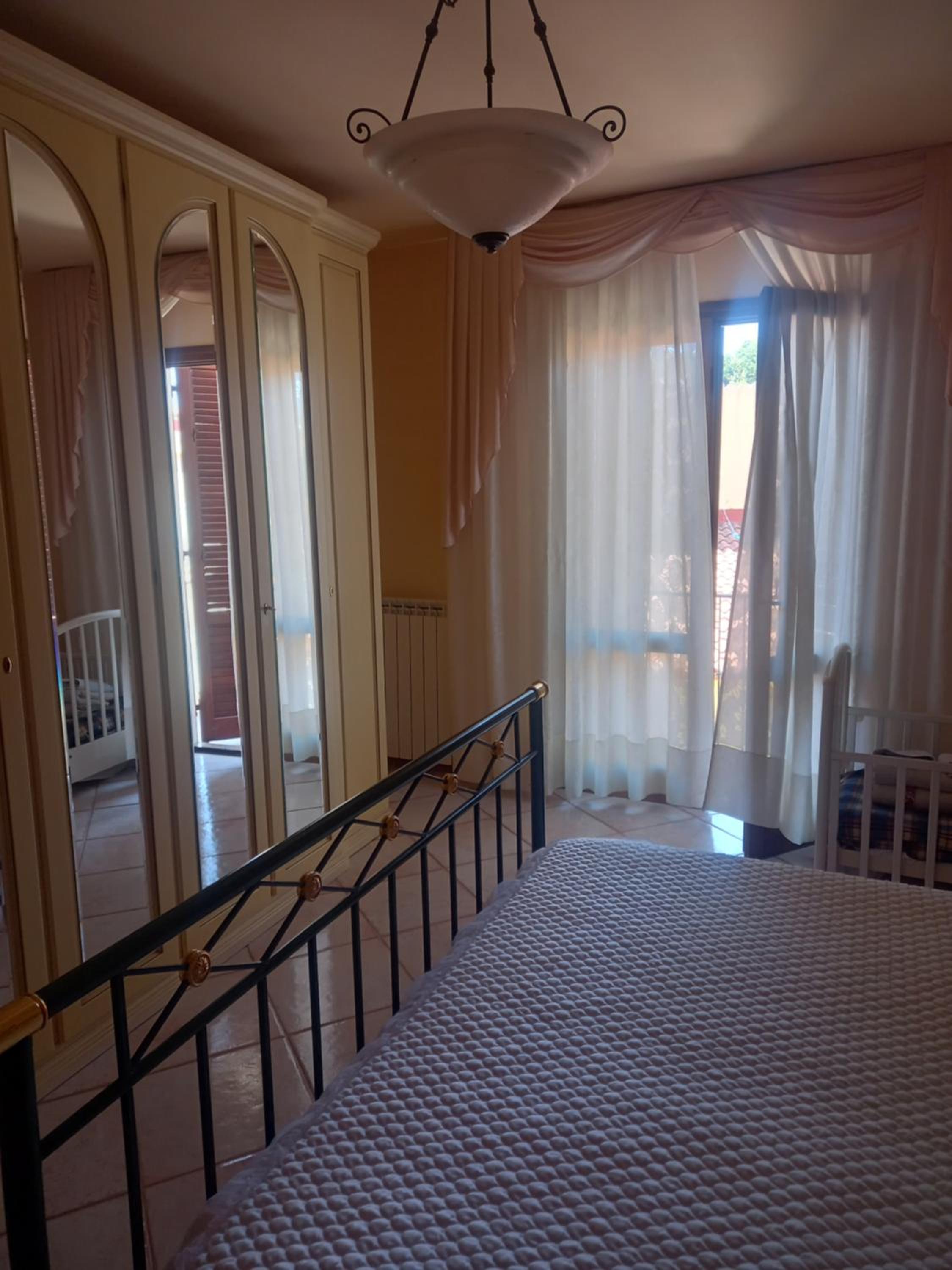 Large Double or Twin Room - Photo 3