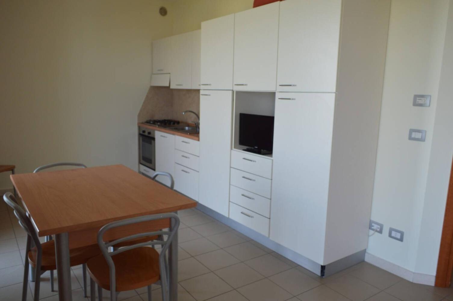 Apartment - Ground Floor photo 2
