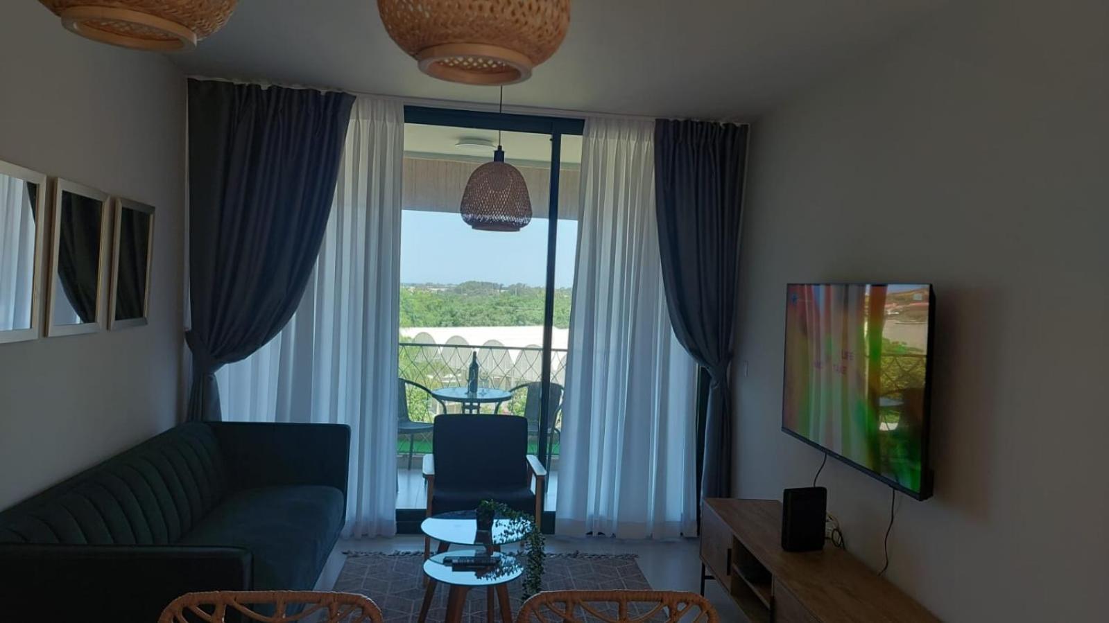 Suite with Pool View - Photo 1