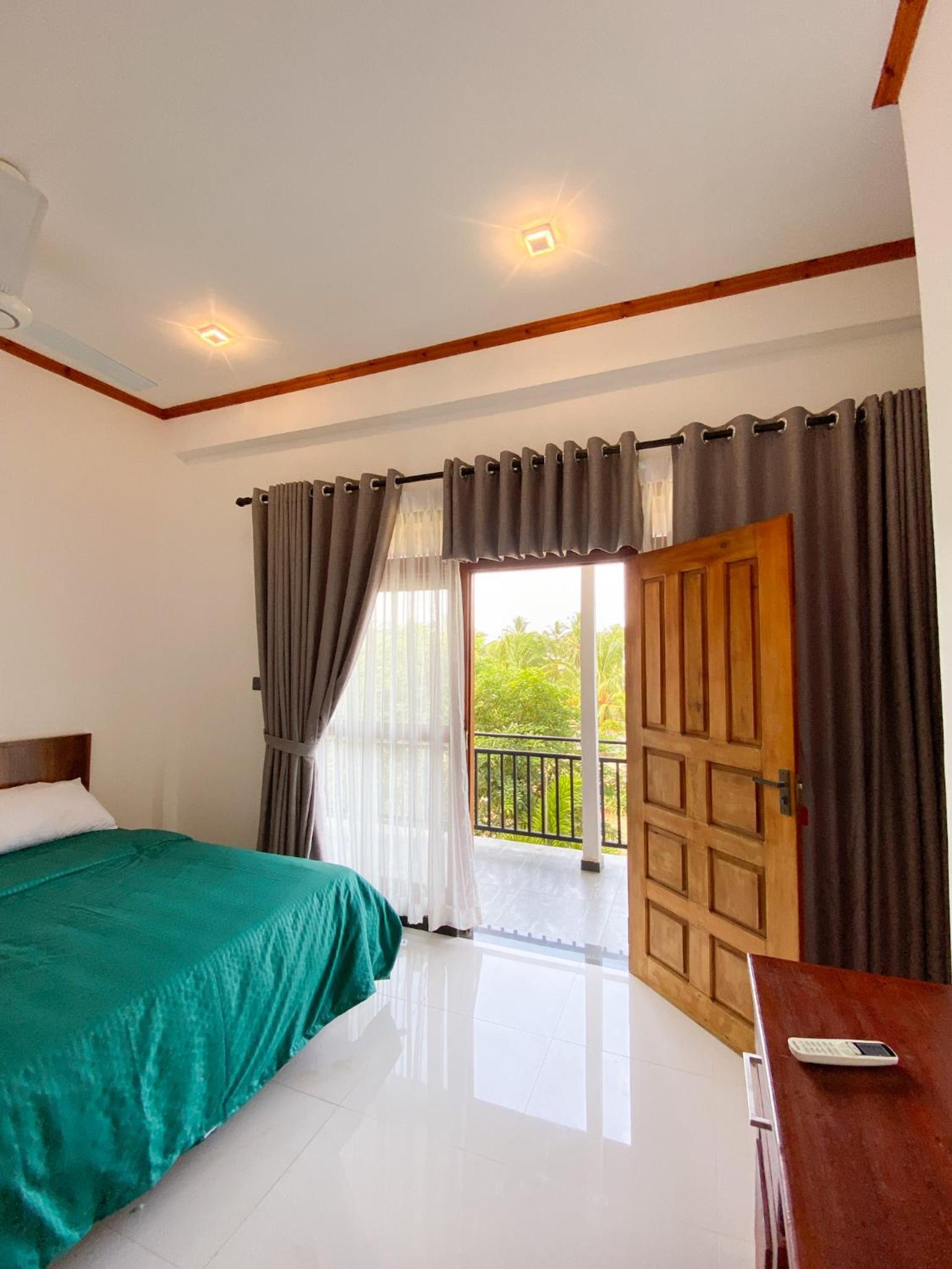 Double Room with Balcony photo 2