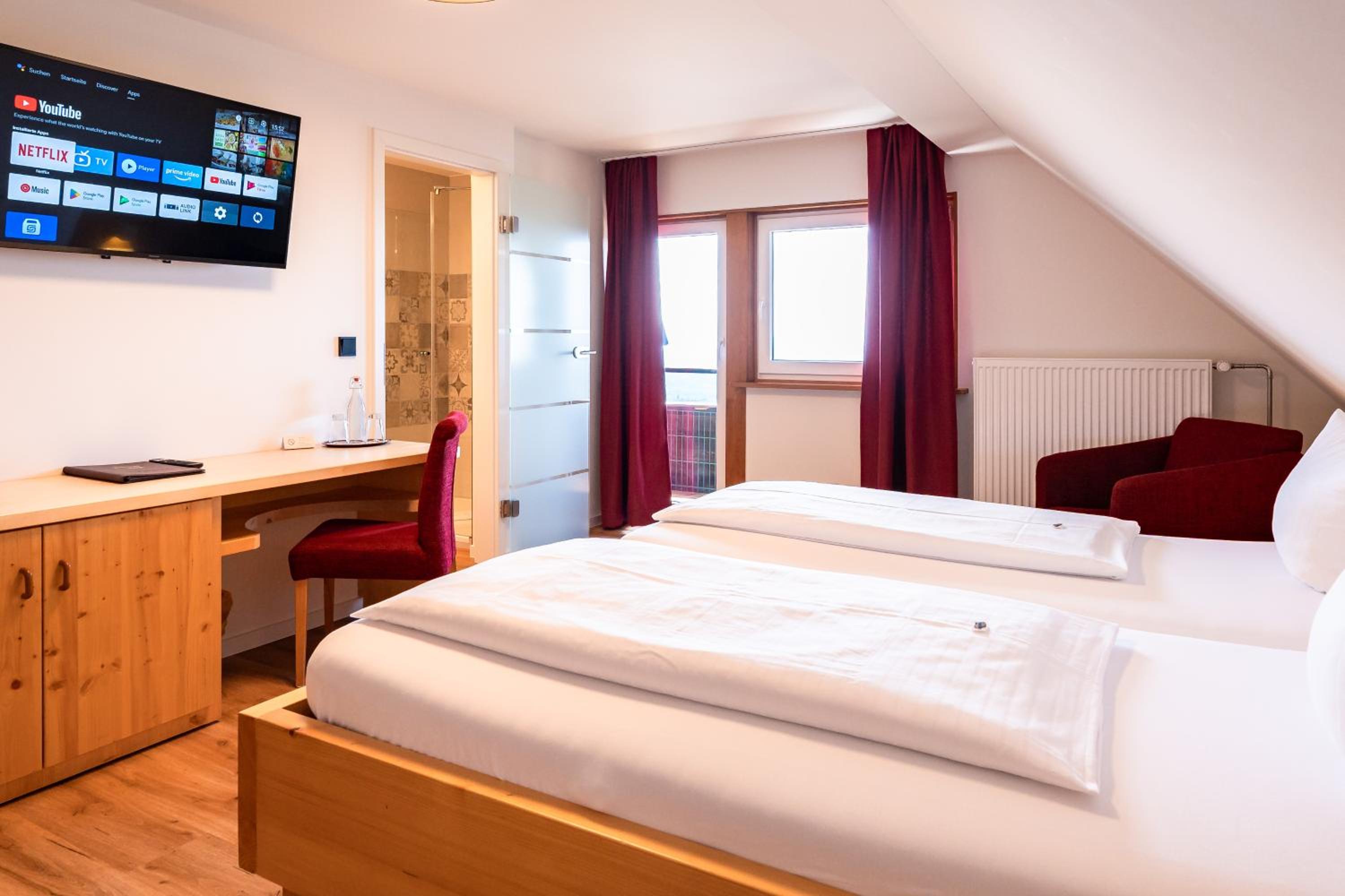 Standard Double Room - Photo 2