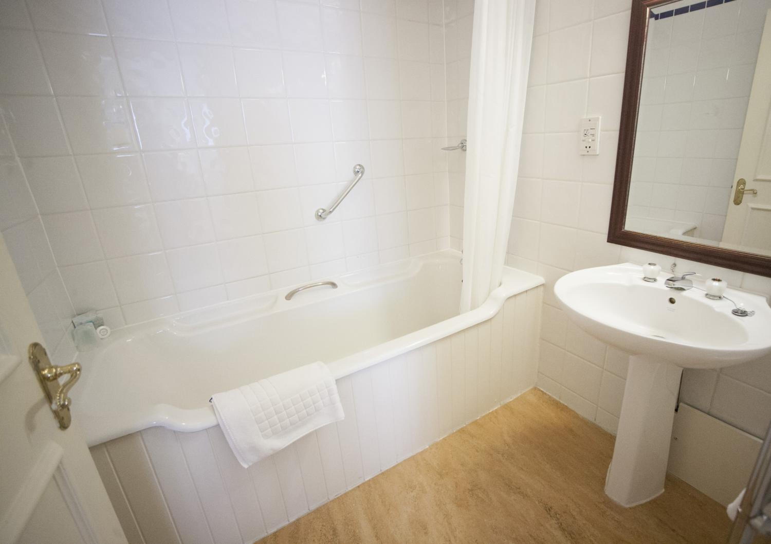 Double Room Ensuite - Photo 2