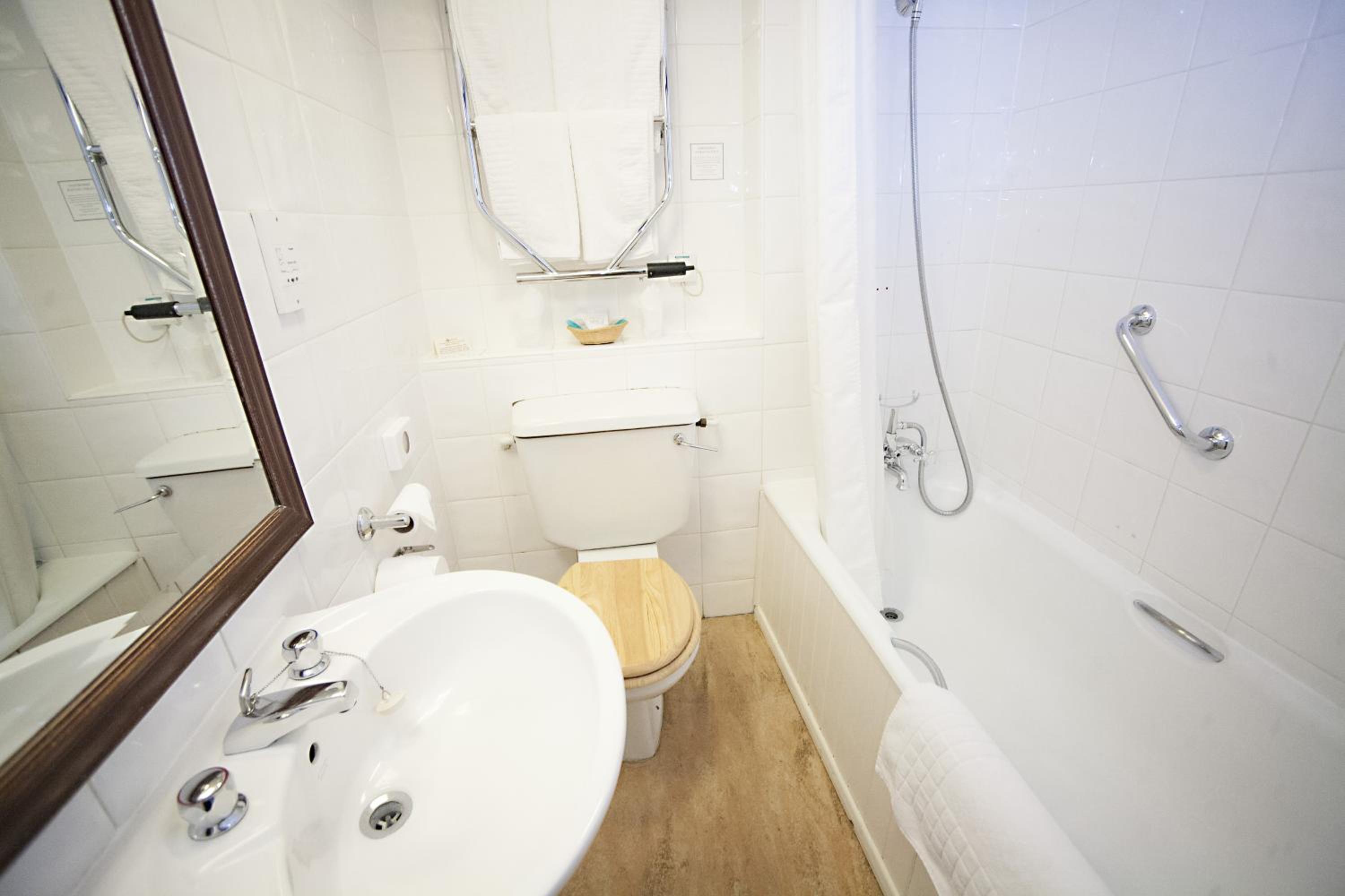 Twin Room en suite - Photo 4