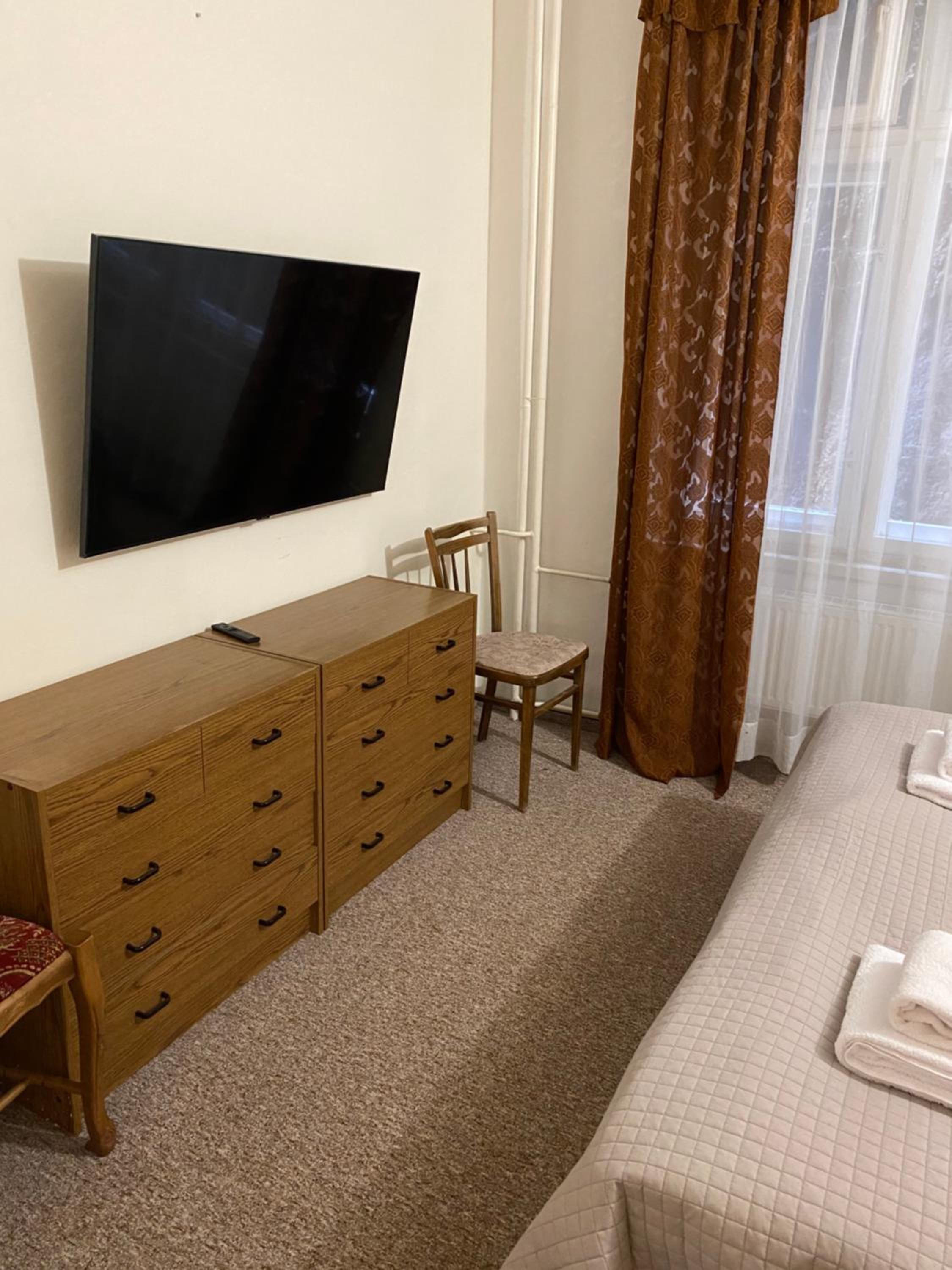 Economy Triple Room - Photo 5