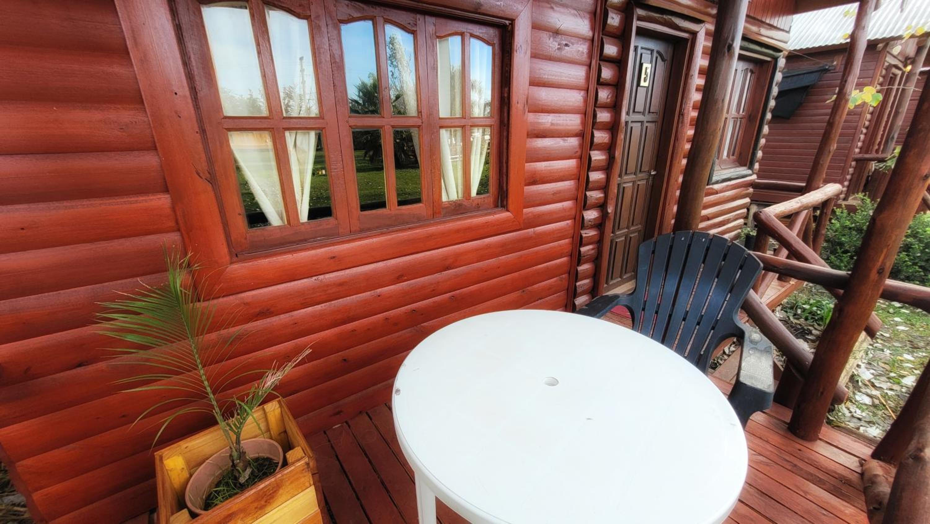Deluxe Bungalow with Garden View photo 3