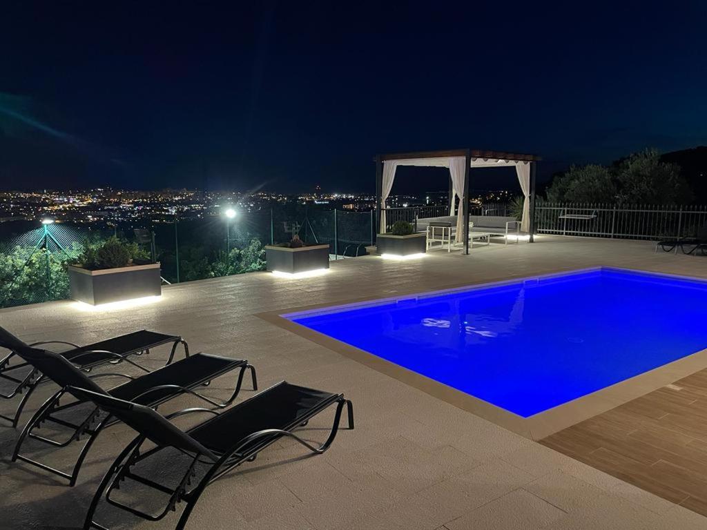 Villa with Private Pool photo 1