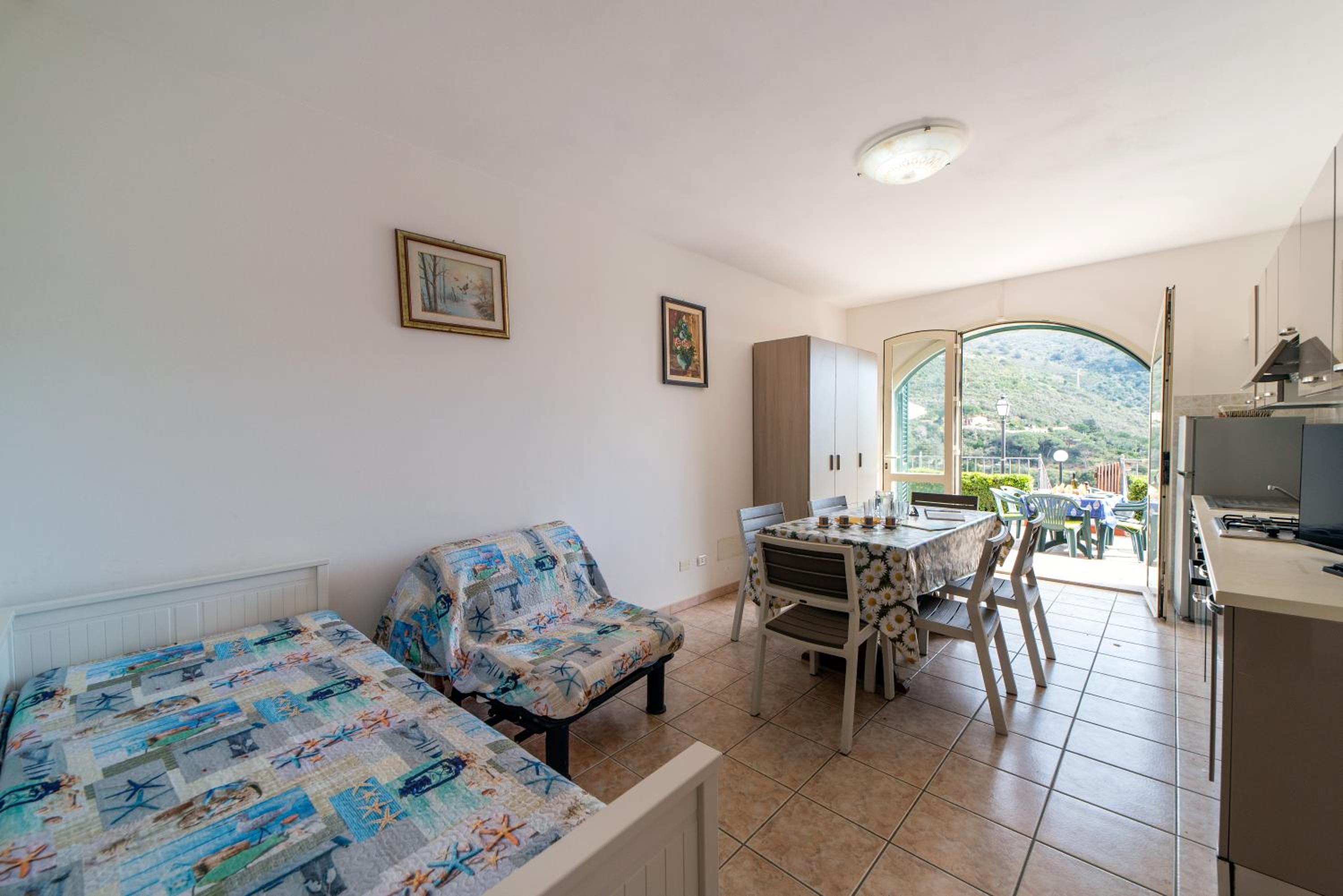 One-Bedroom Apartment