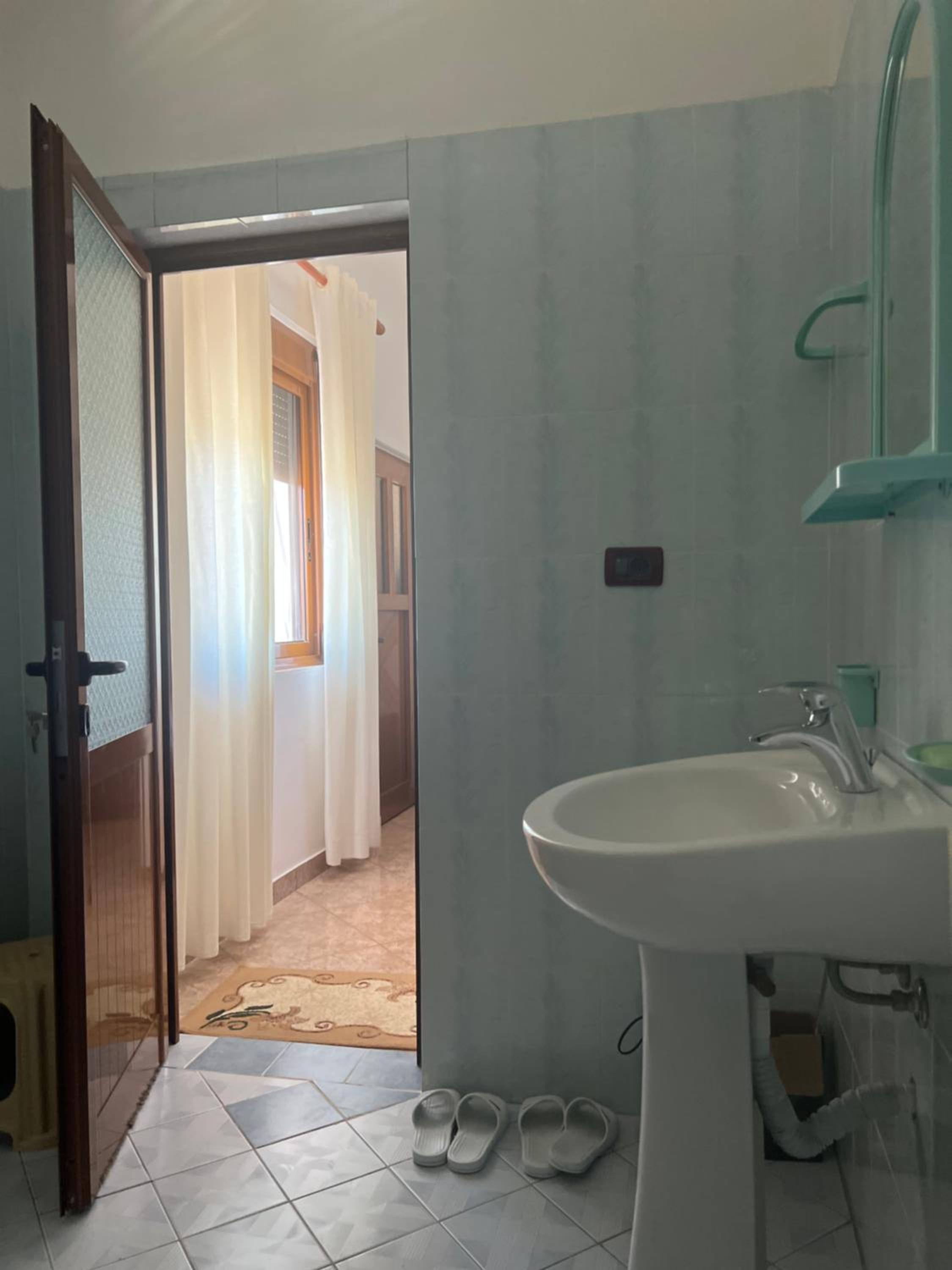 Double or Twin Room with Private Bathroom photo 2