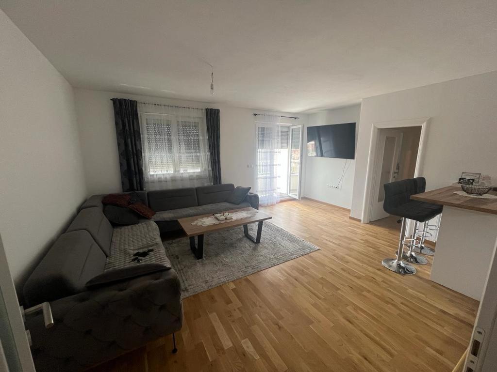 Apartment photo 3