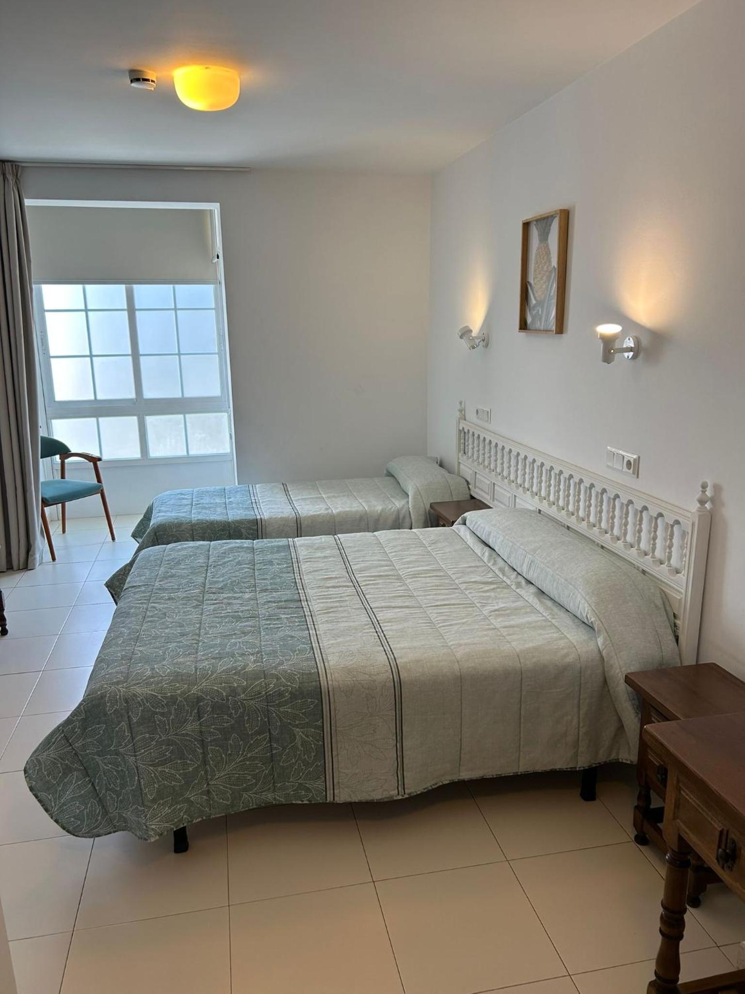 Double Room with Private Bathroom - Photo 1