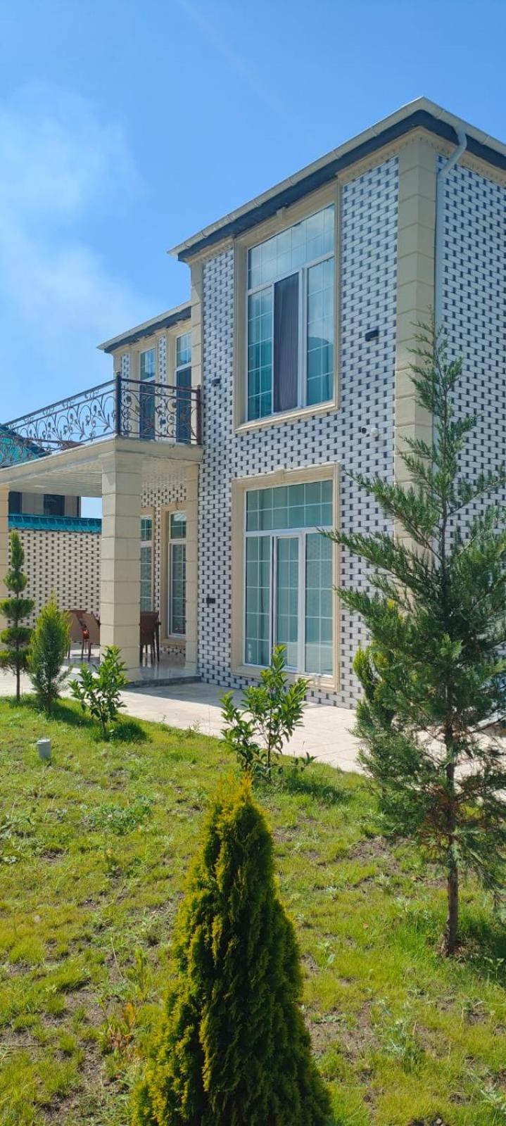 Villa photo 2