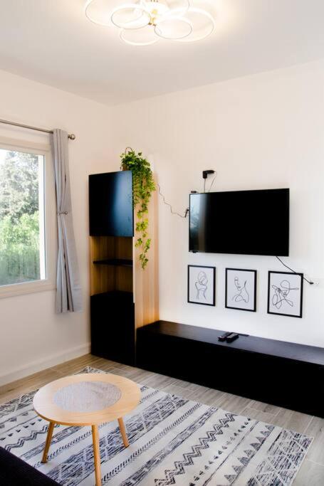 Two-Bedroom Apartment photo 3
