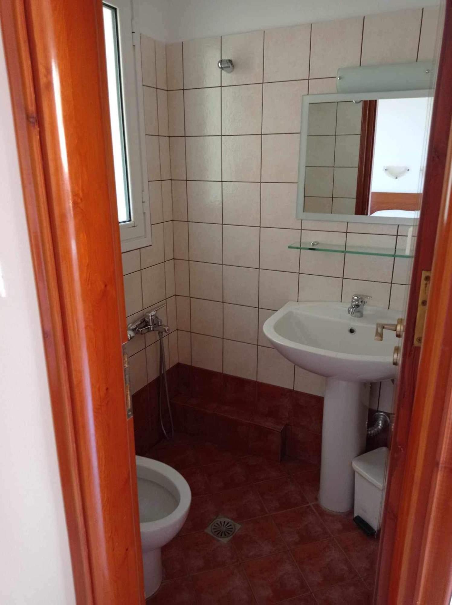 Budget Double Room photo 3