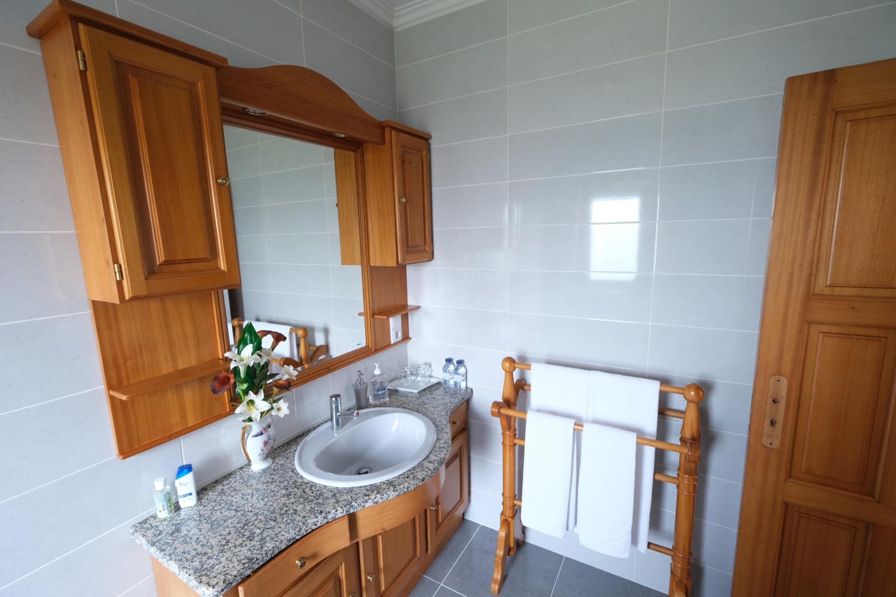 Suite with Garden View - Photo 18