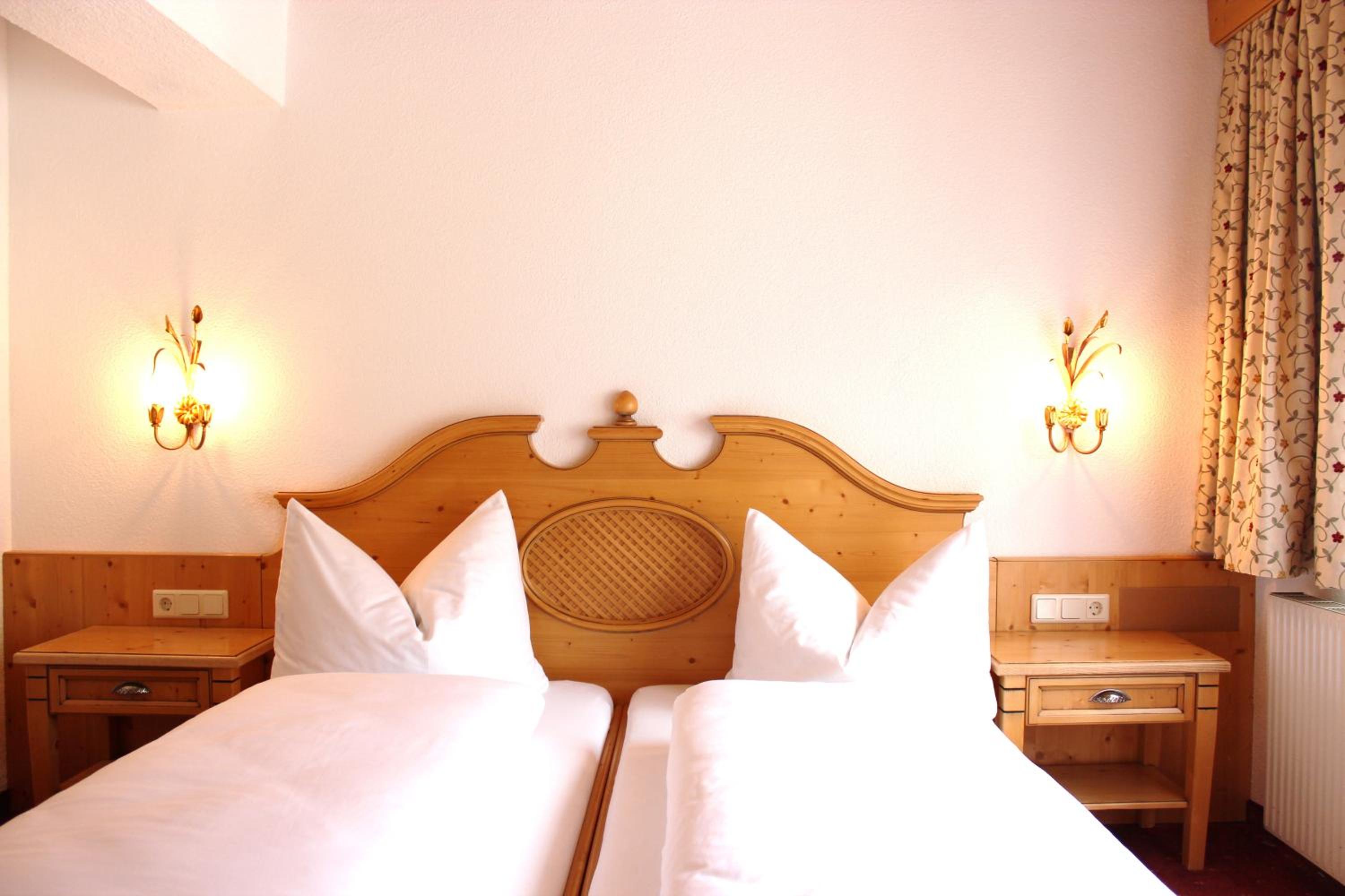 Two-Bedroom Apartment with Balcony (4 Adults) photo 2