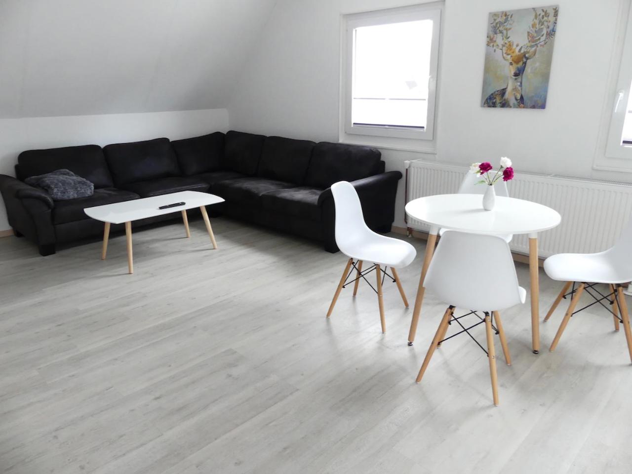 Two-Bedroom Apartment - Photo 7