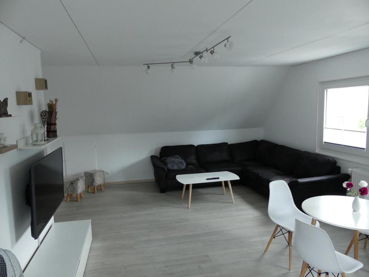 Two-Bedroom Apartment - Photo 5