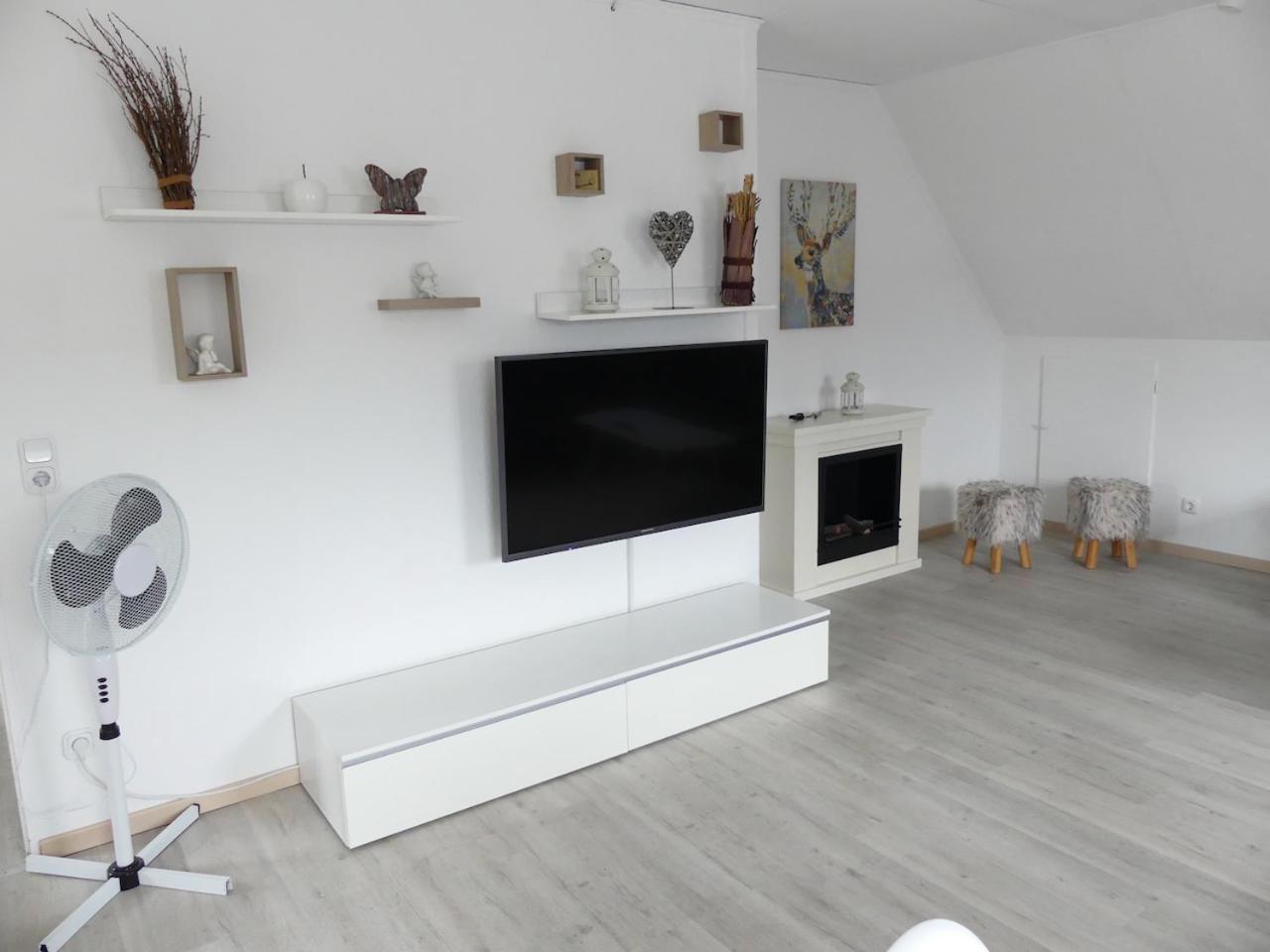 Two-Bedroom Apartment - Photo 4