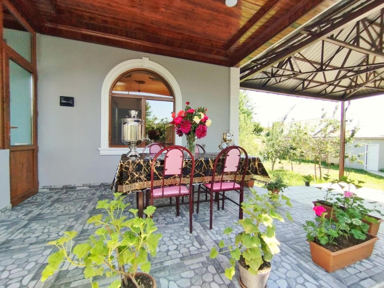 One-Bedroom House photo 2