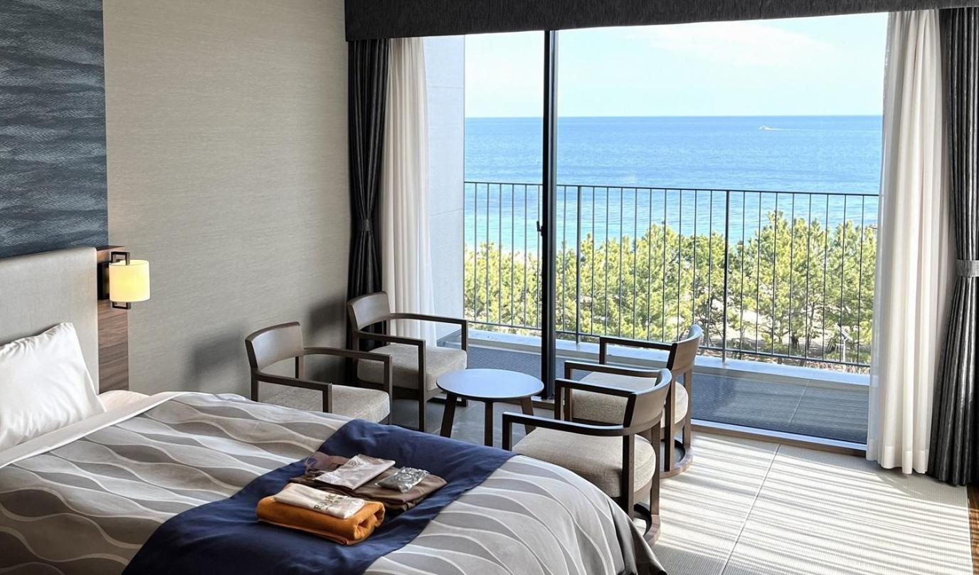 Family Room with Sea View