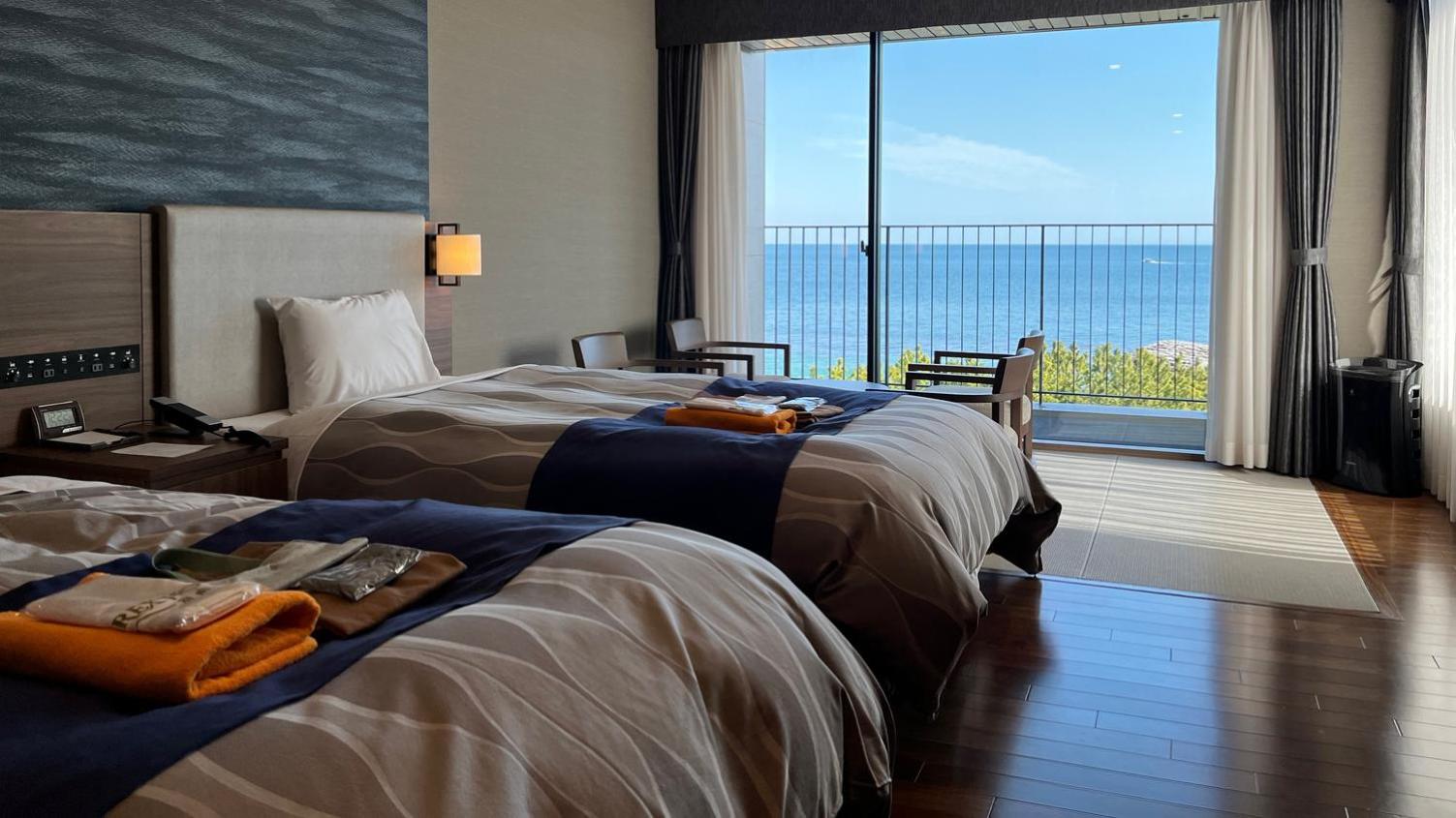 Family Room with Sea View