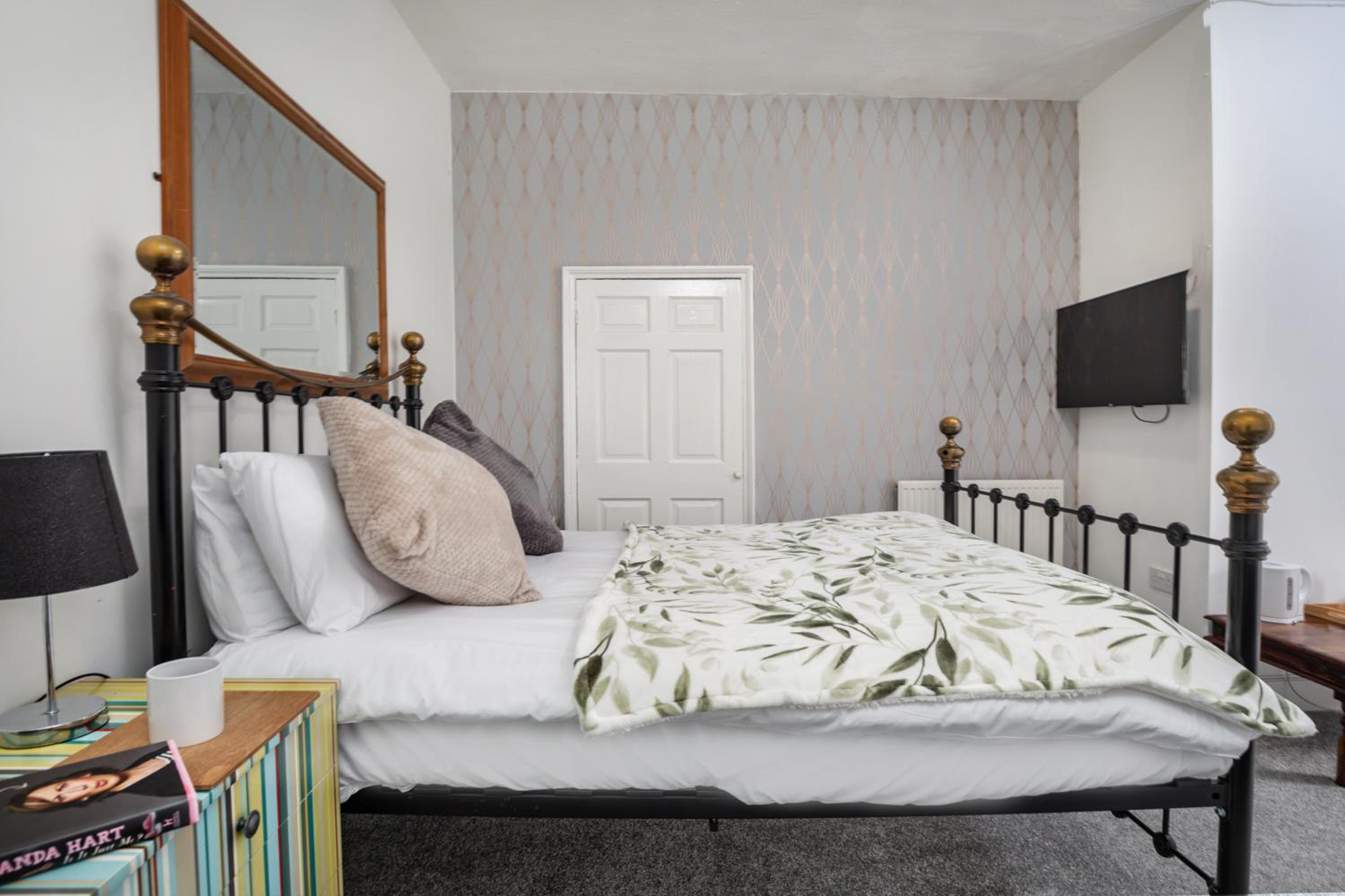 Double Room with Extra Bed photo 2