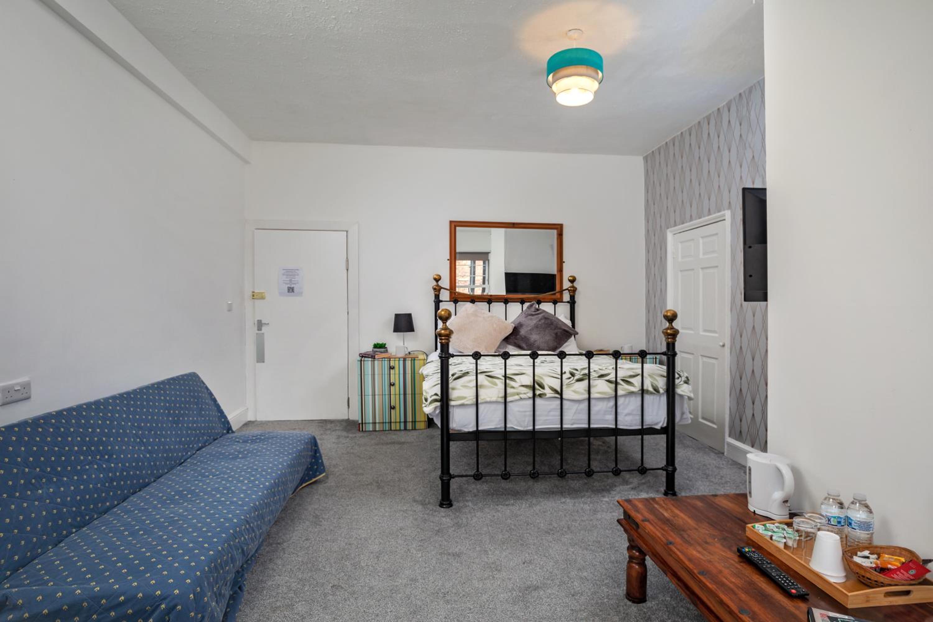 Double Room with Extra Bed photo 3
