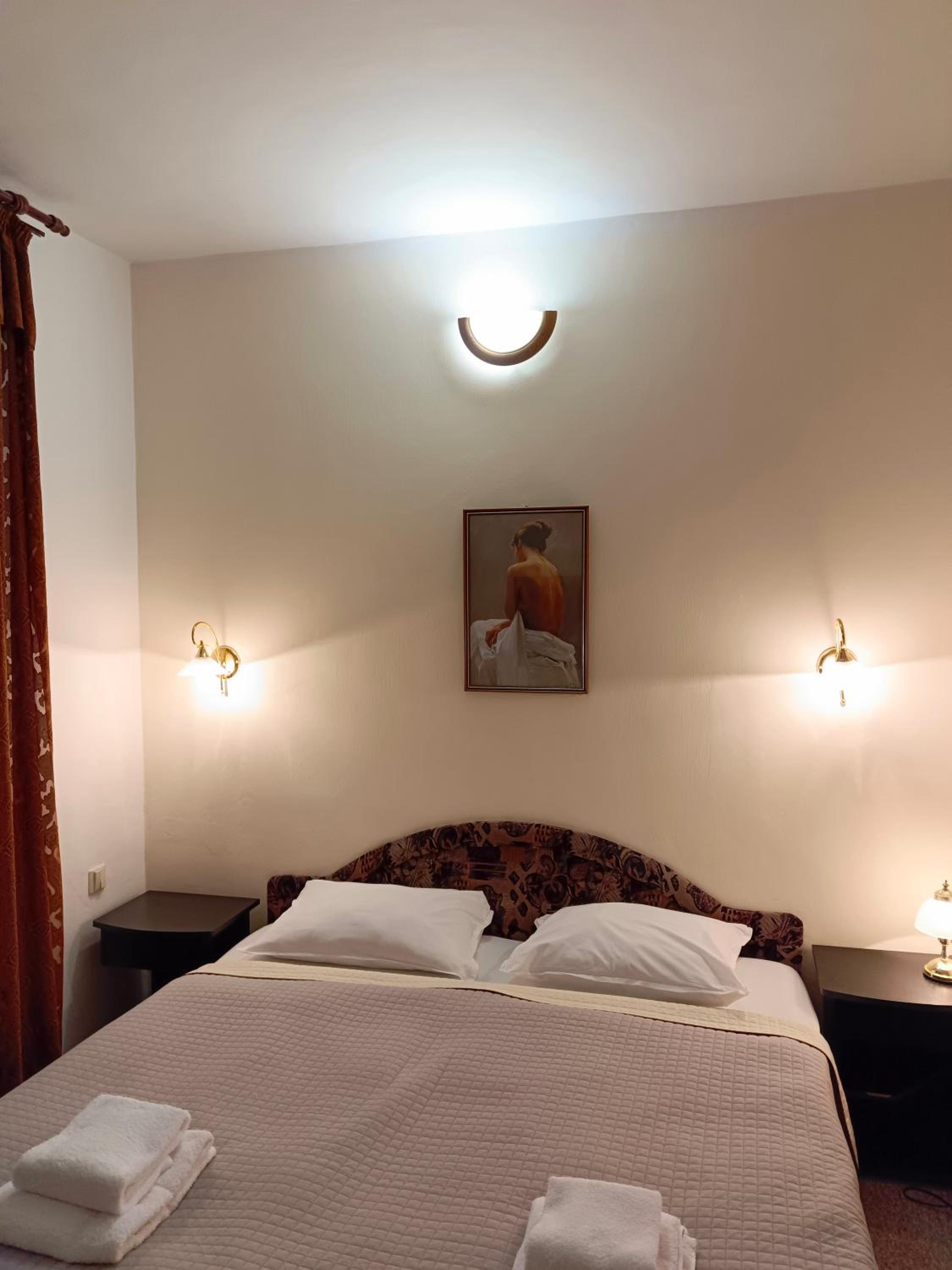 Economy Triple Room - Photo 2