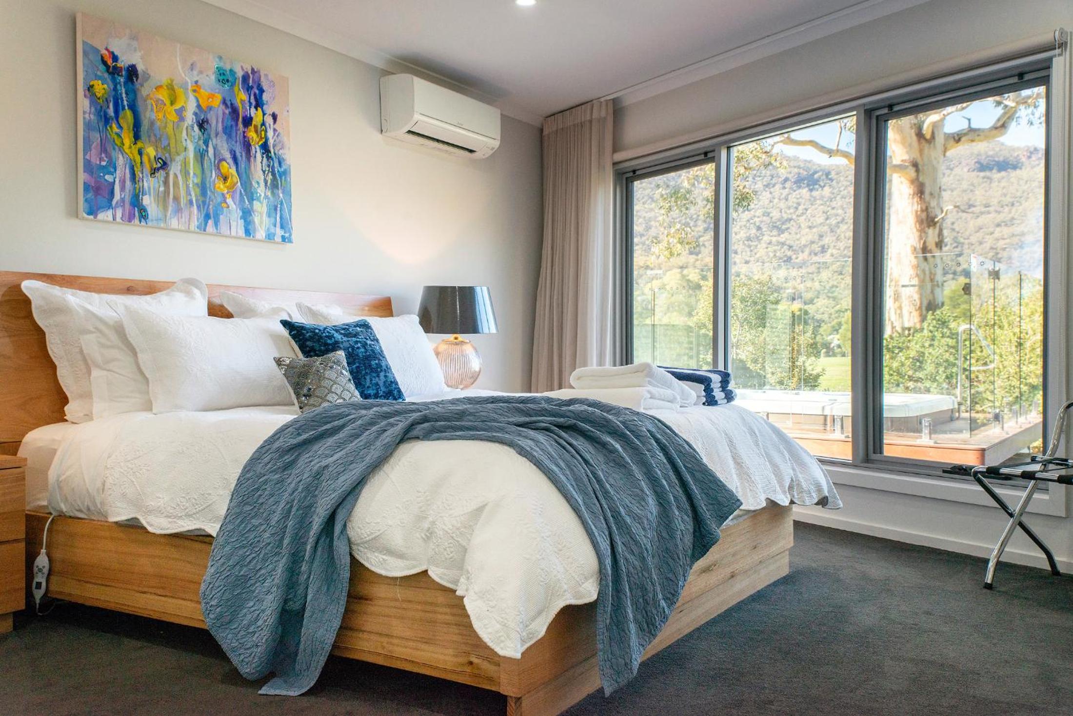 Three-Bedroom House photo 1