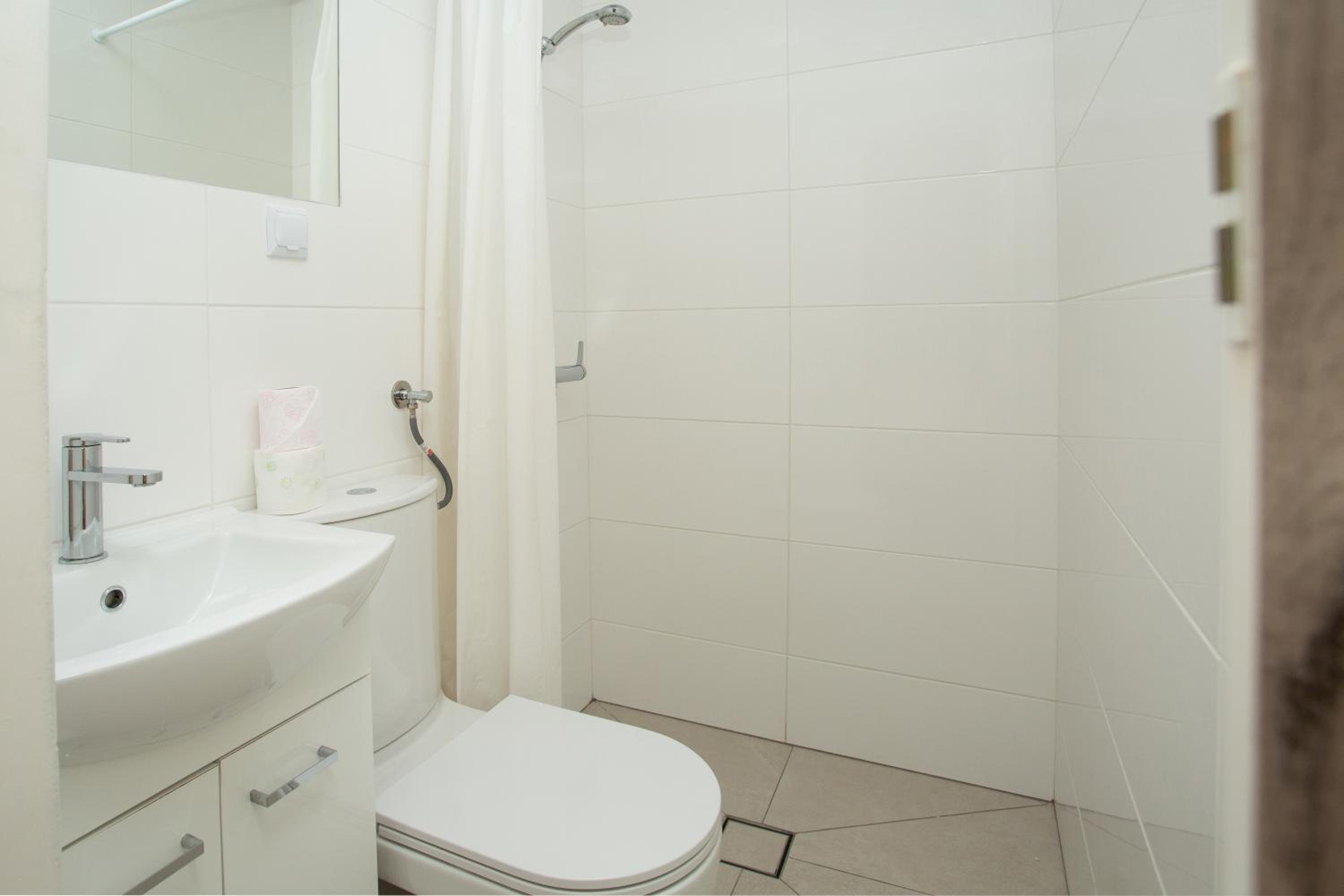 Classic Triple Room - Photo 6