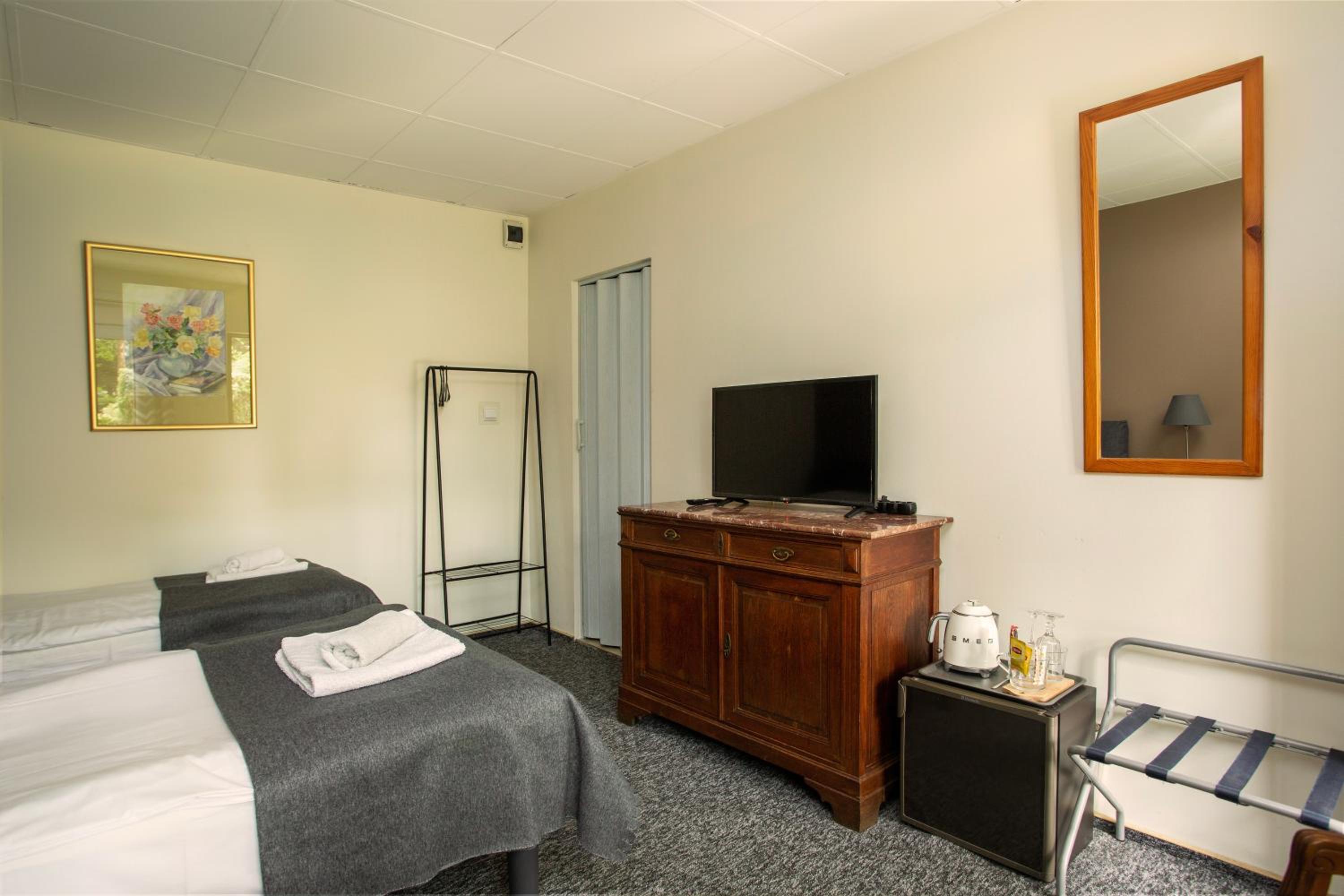 Classic Triple Room - Photo 2