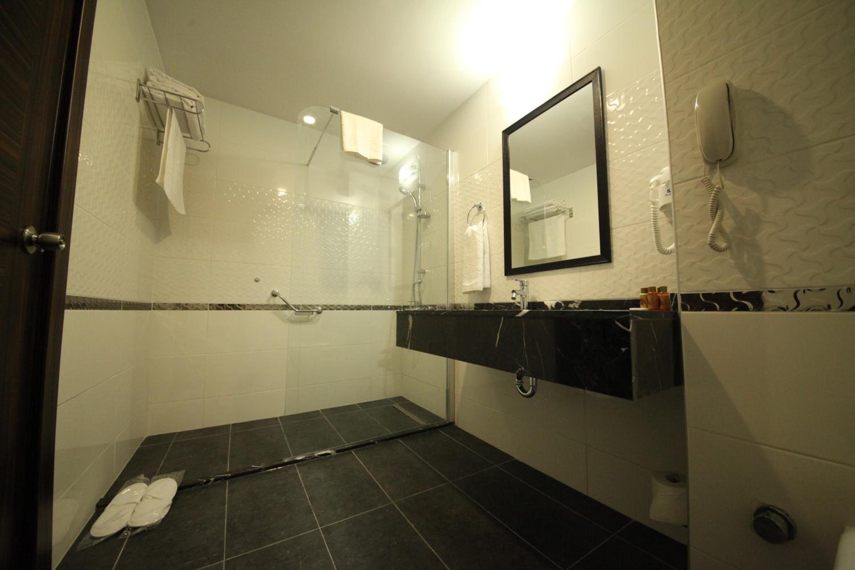 Standard Double Room photo 2