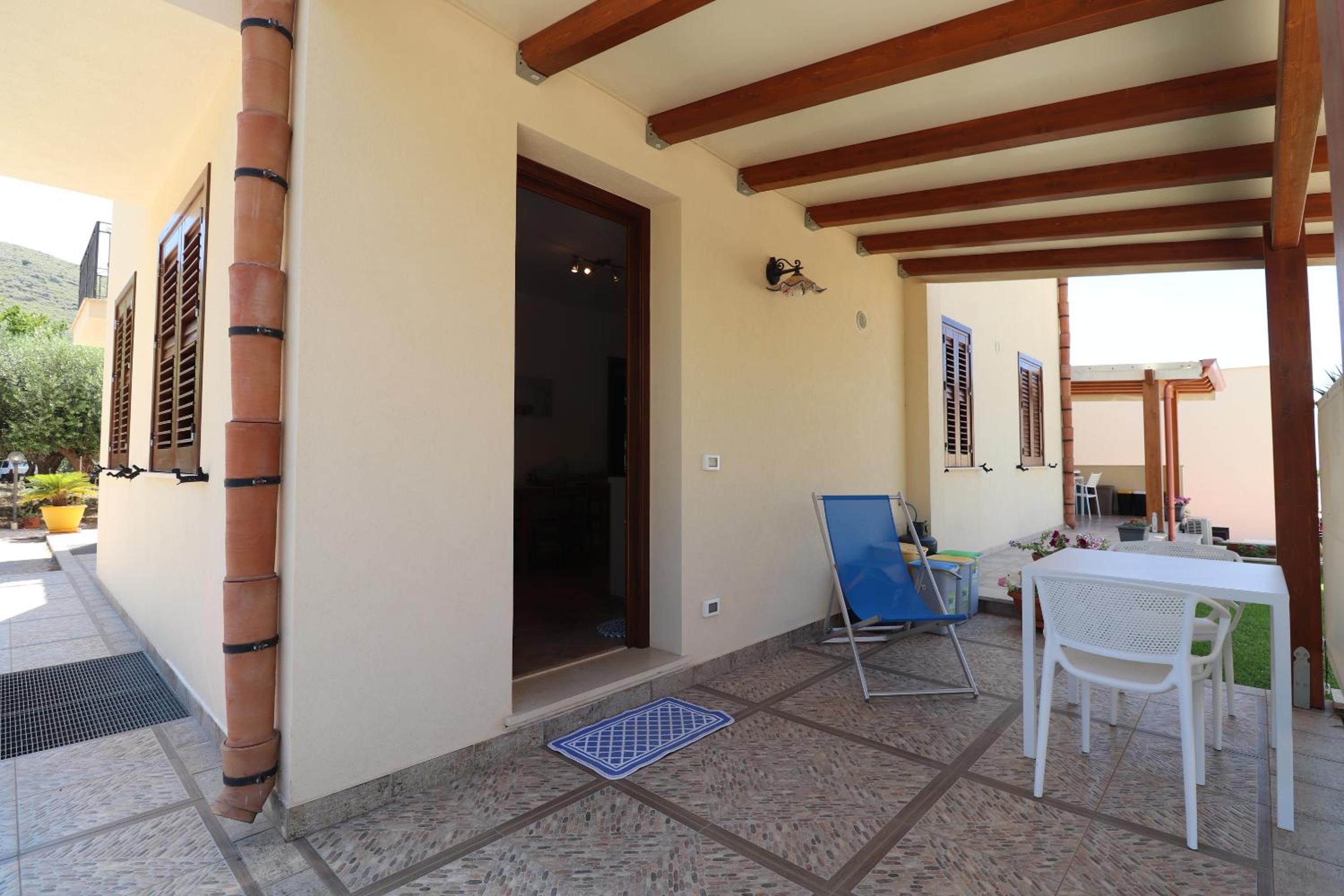 Standard Double Room - Photo 4