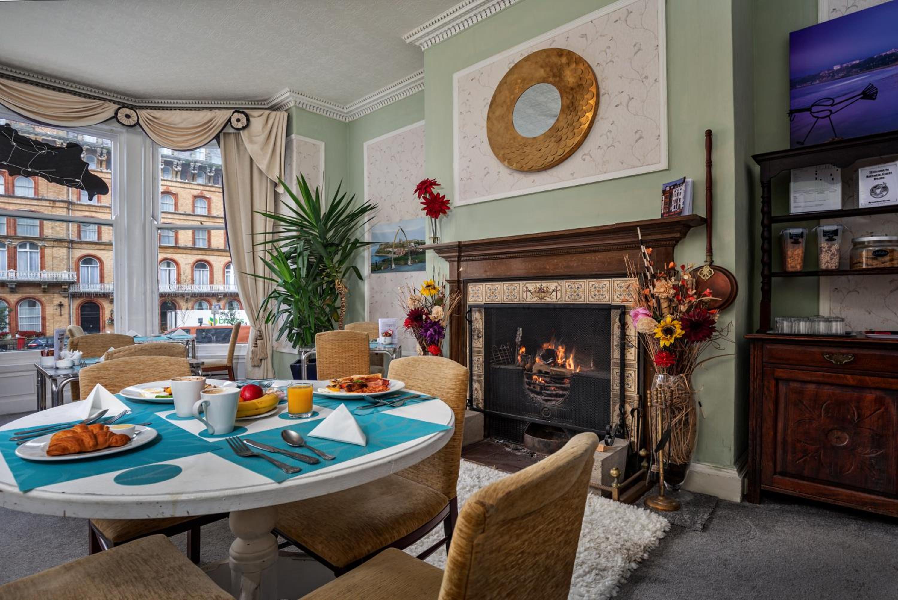 Family Room photo 2