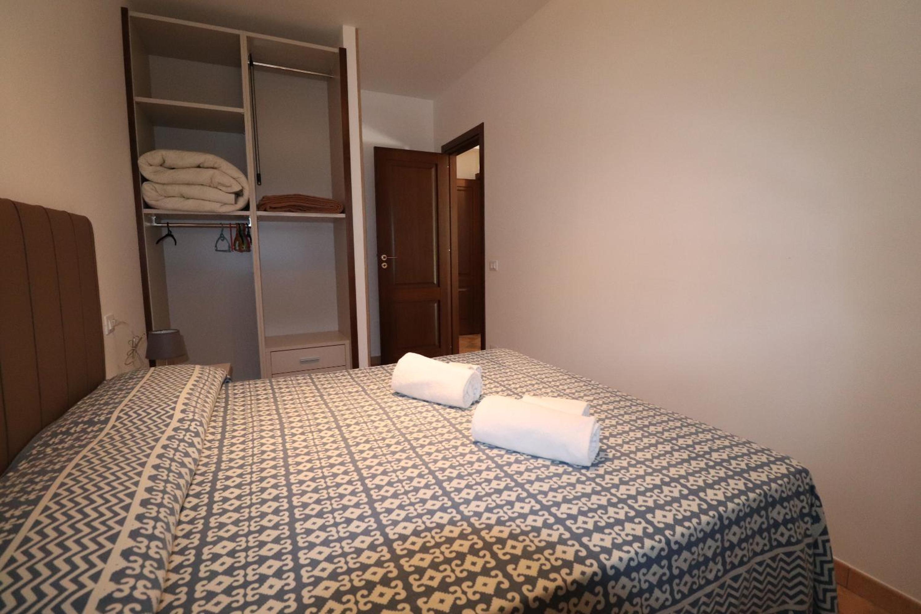 Standard Double Room - Photo 11