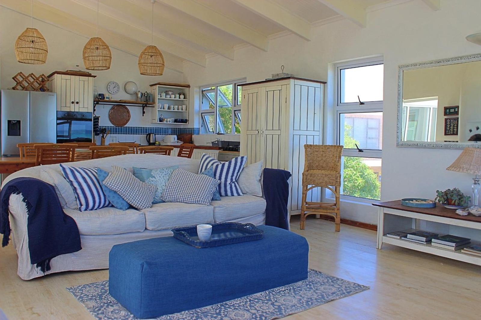 Five-Bedroom House - Photo 96