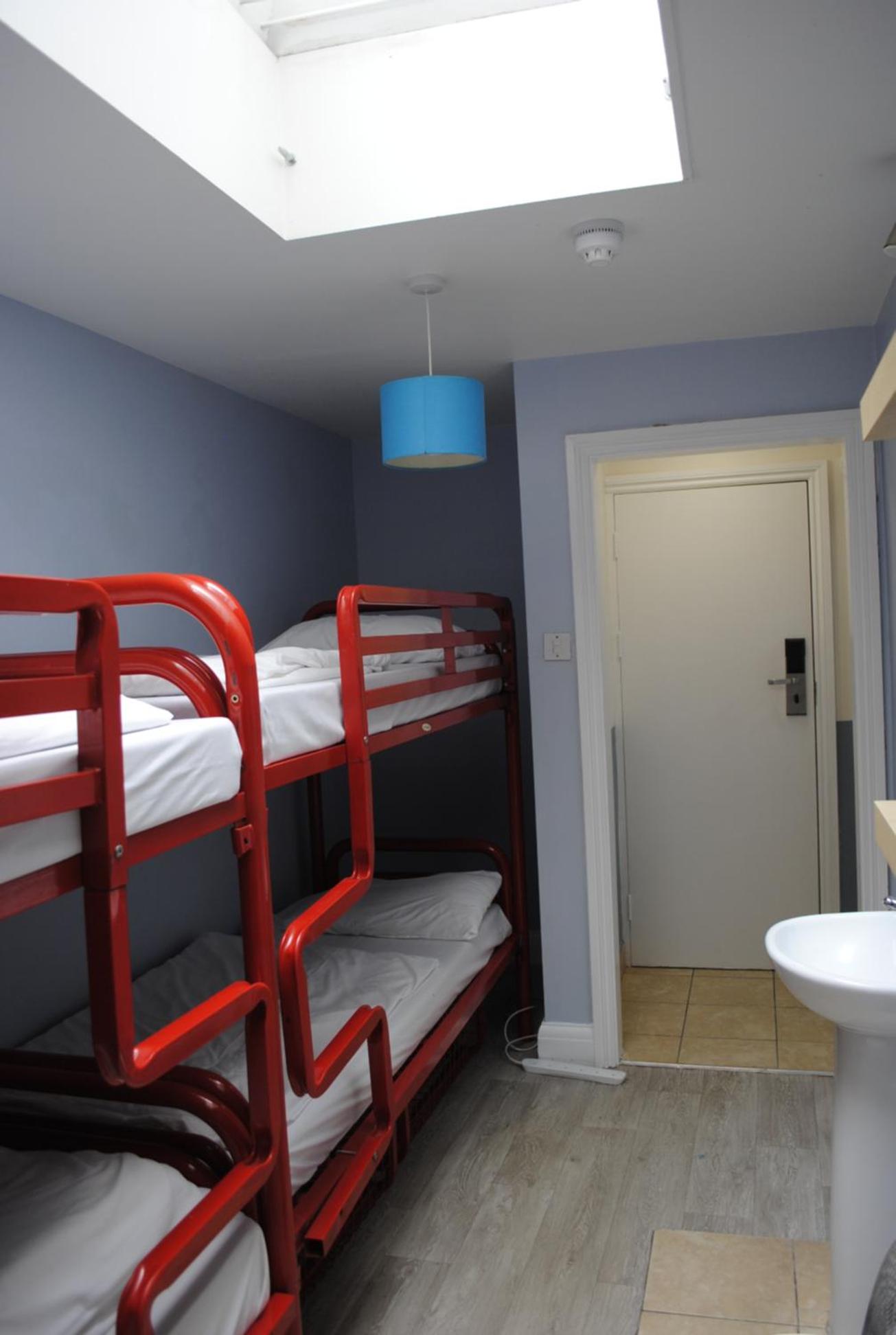 Bed in 10 Bed Female Comfort Dorm Shared Bathroom (18-39 years) photo 3