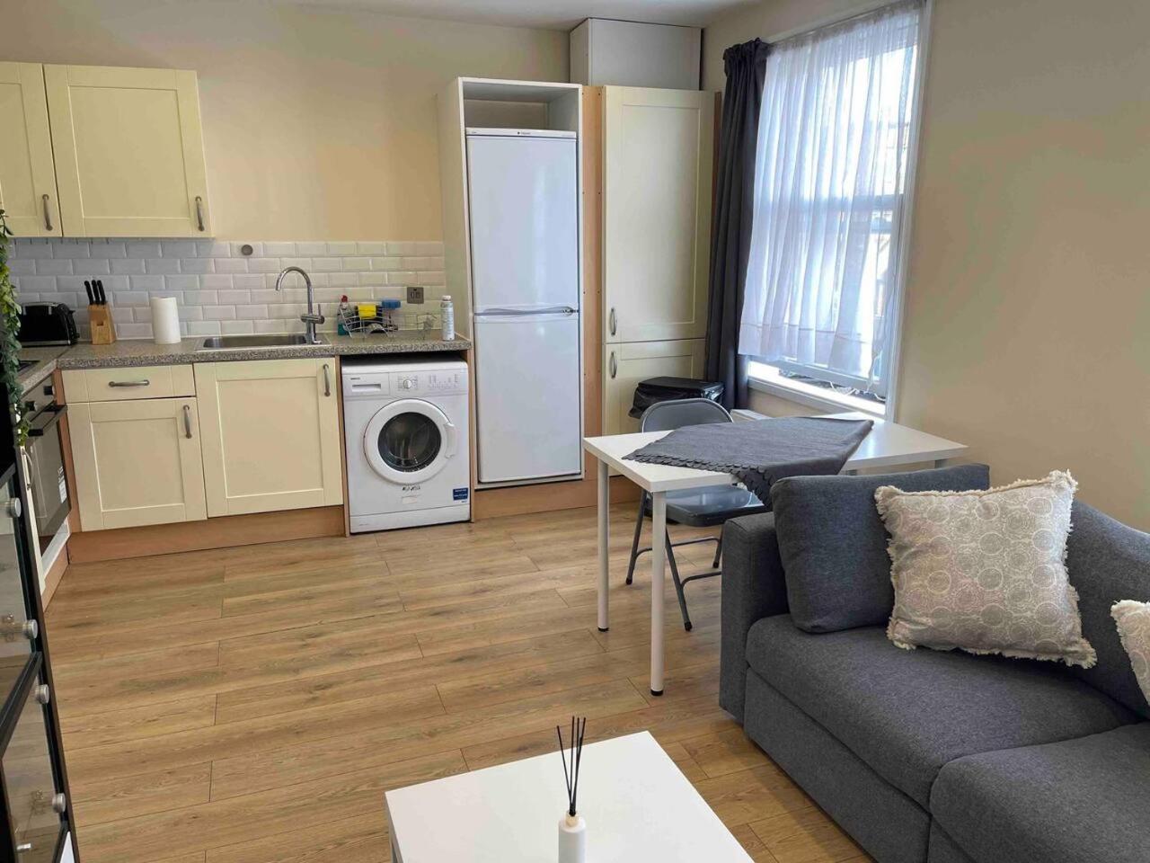 Two-Bedroom Apartment photo 2