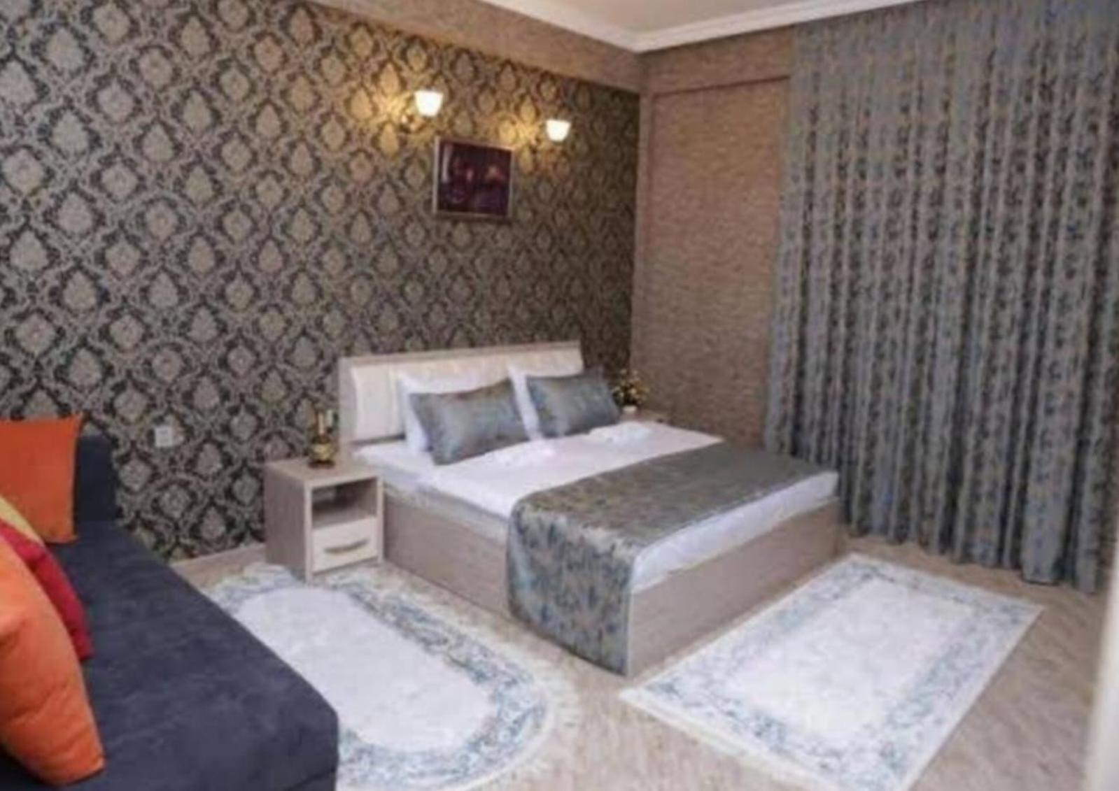 Deluxe King Suite