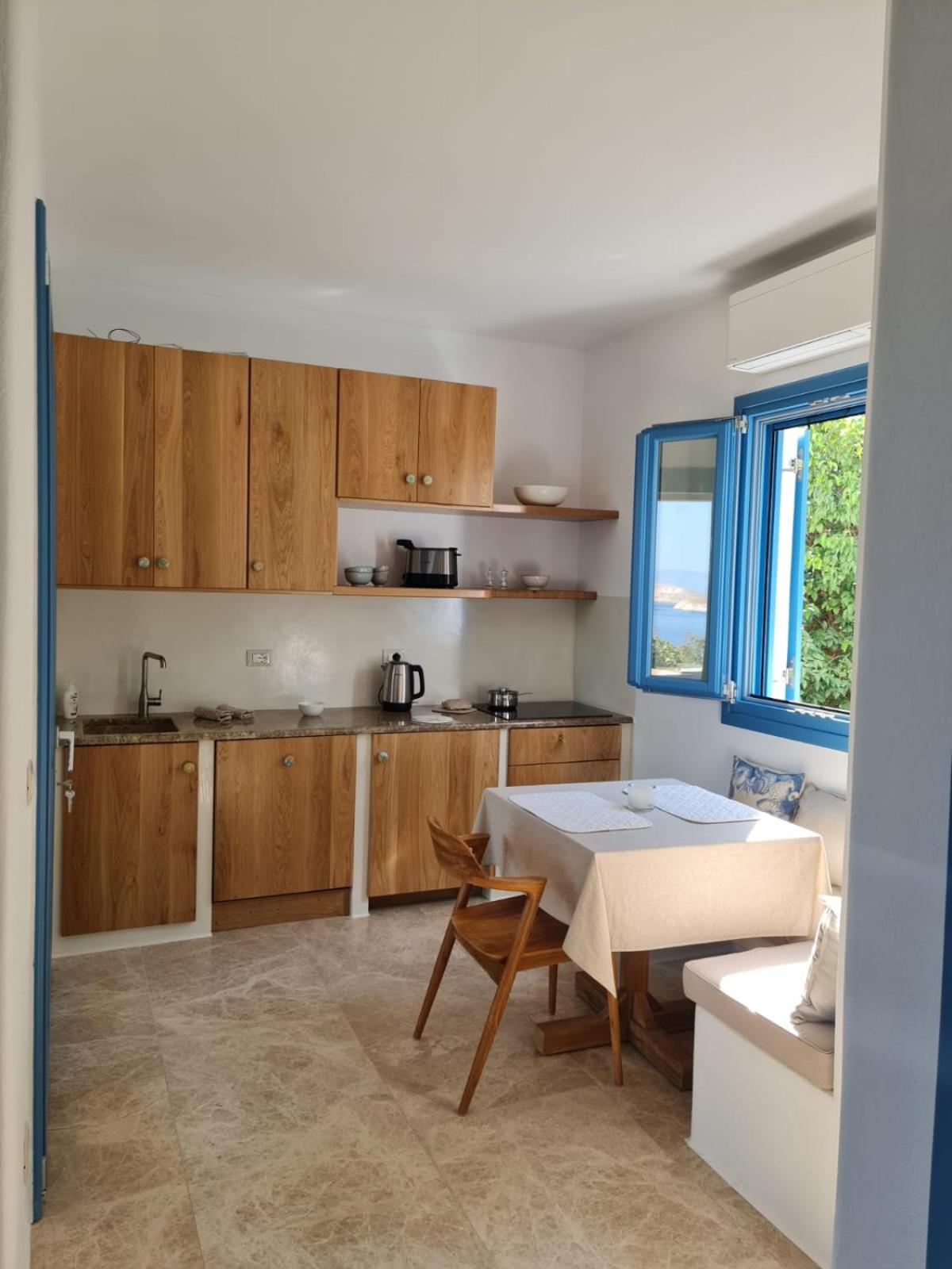 Apartment with Sea View photo 2