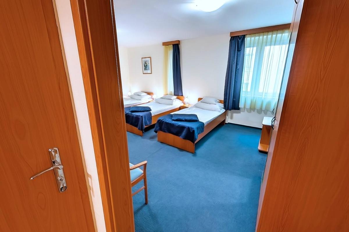 Standard Twin Room photo 1