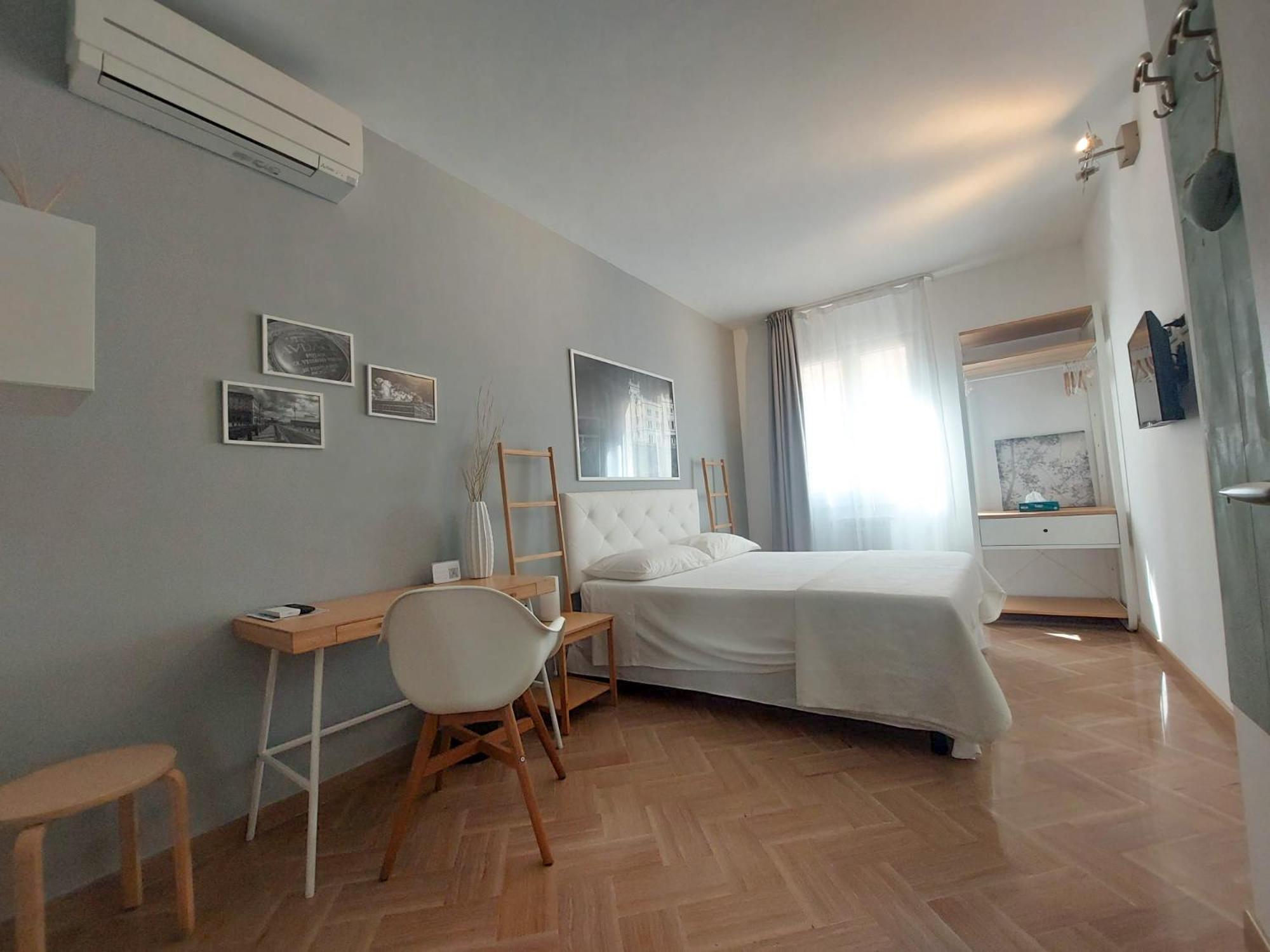 Double Room With Private External Bathroom