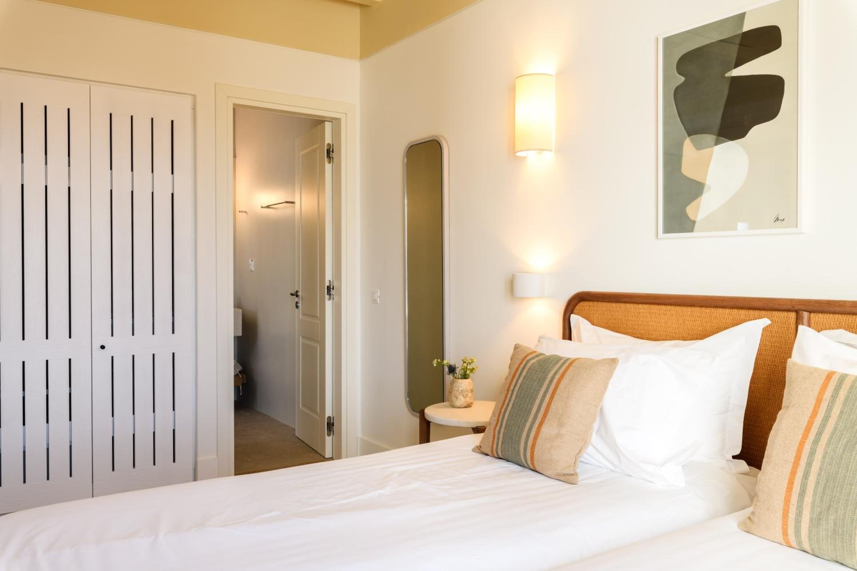 Double Room with Sea and Pool View - Photo 4