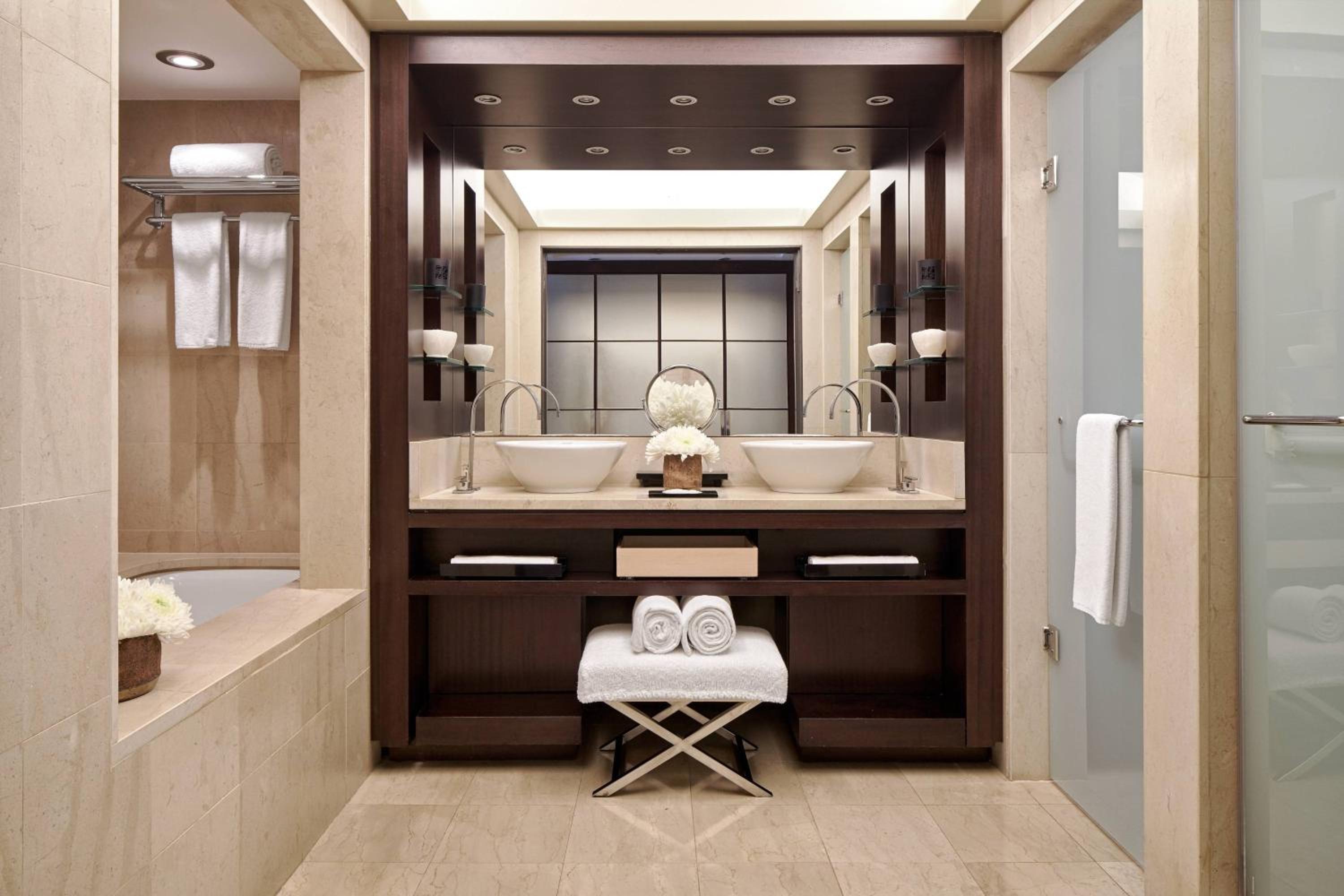 Landscape King Room