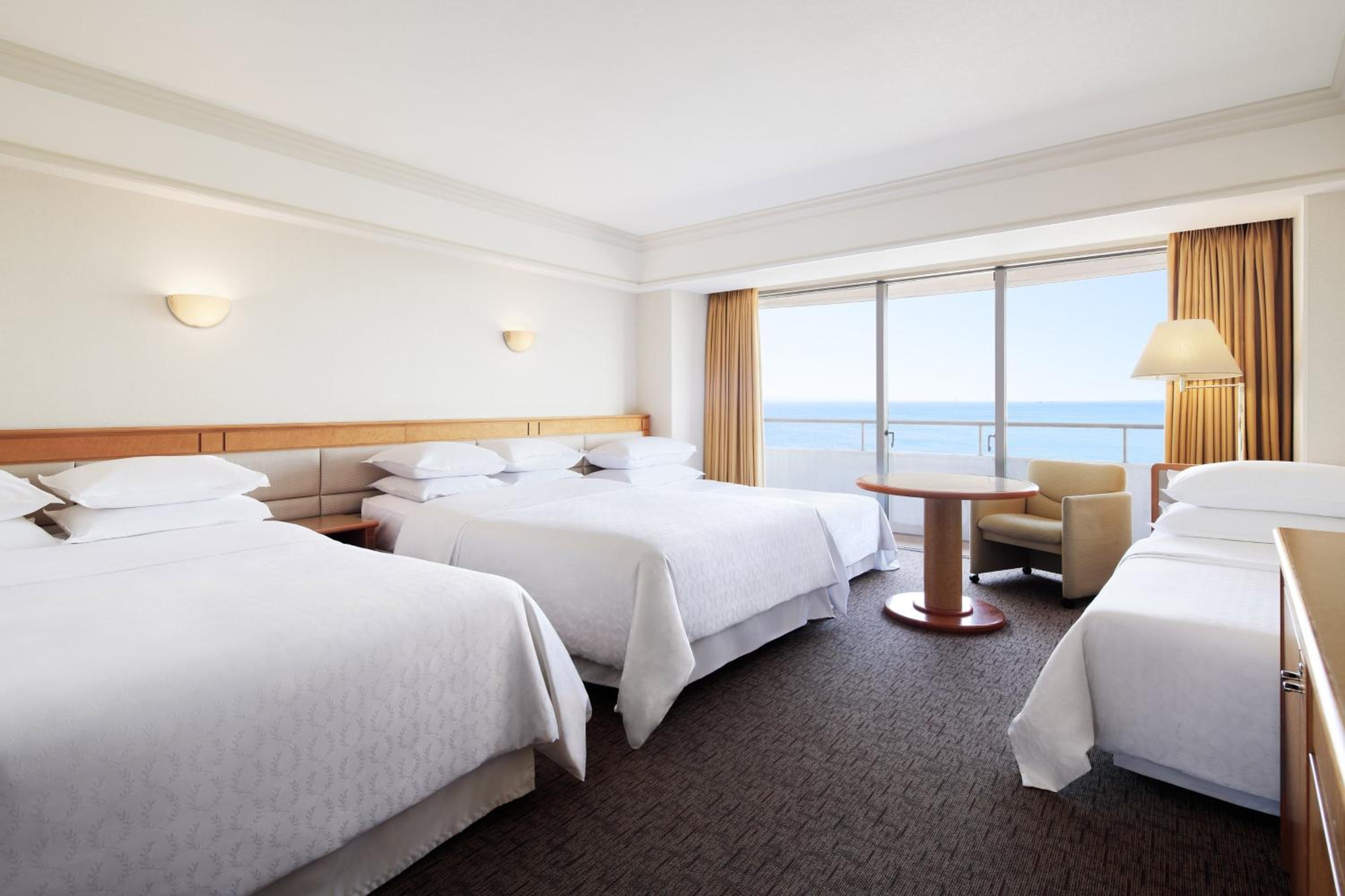 Grande Room 4 Beds - Photo 3