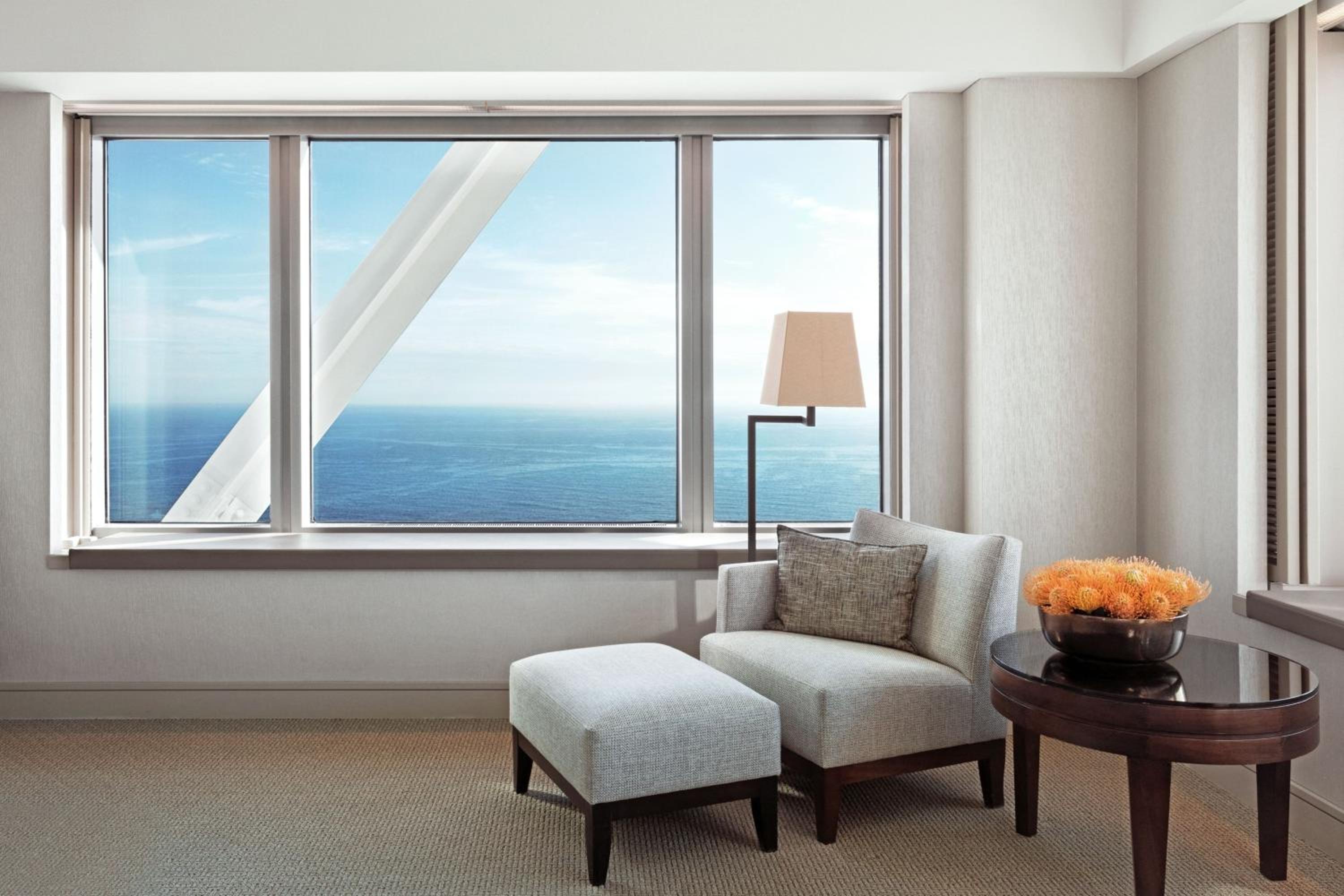 Seascape Corner King room with Sea Front