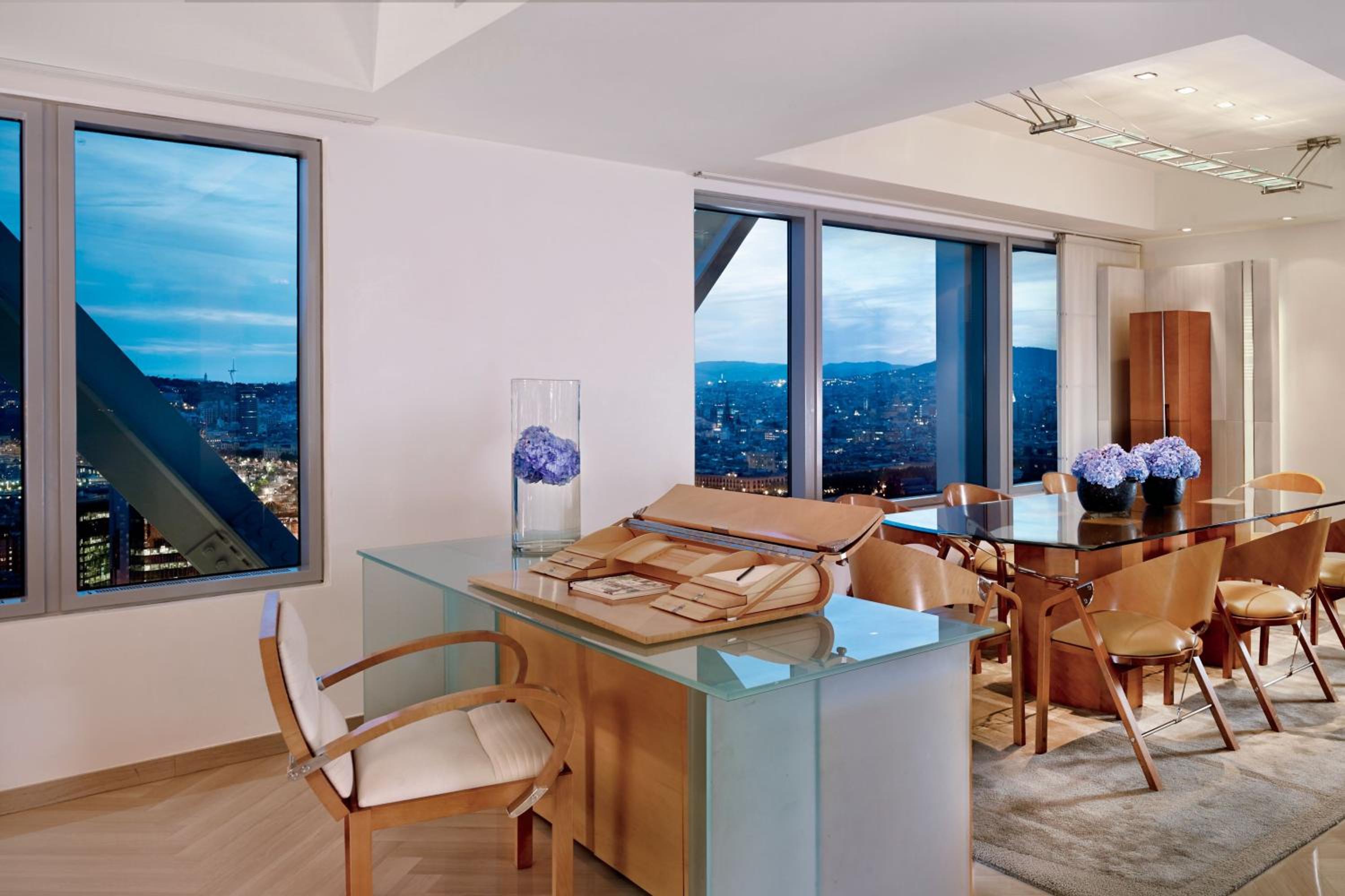 Two-Bedroom Penthouse With Skyline View - High Floor