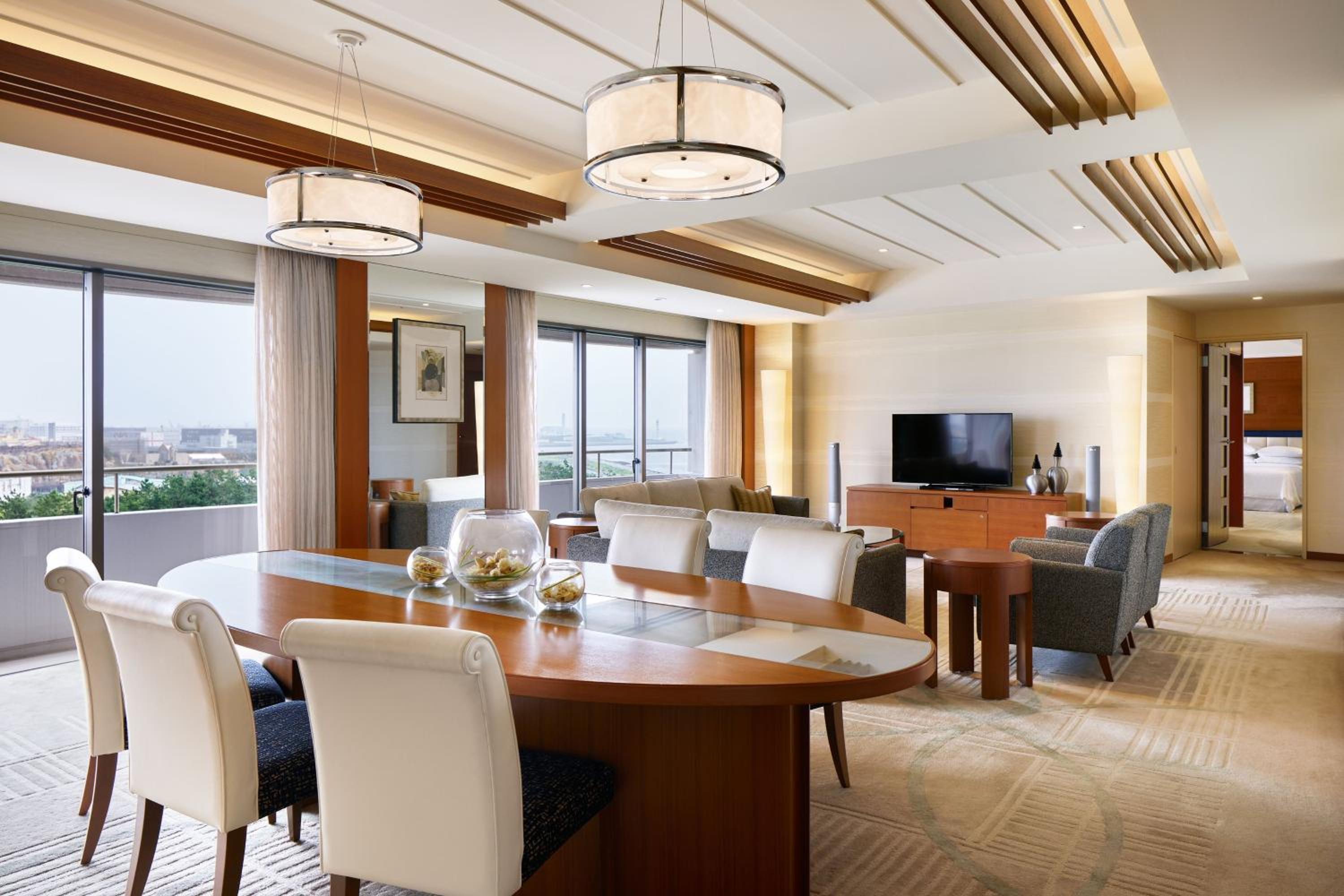 Executive Suite, Club lounge access, 2 Double, Main Building photo 2